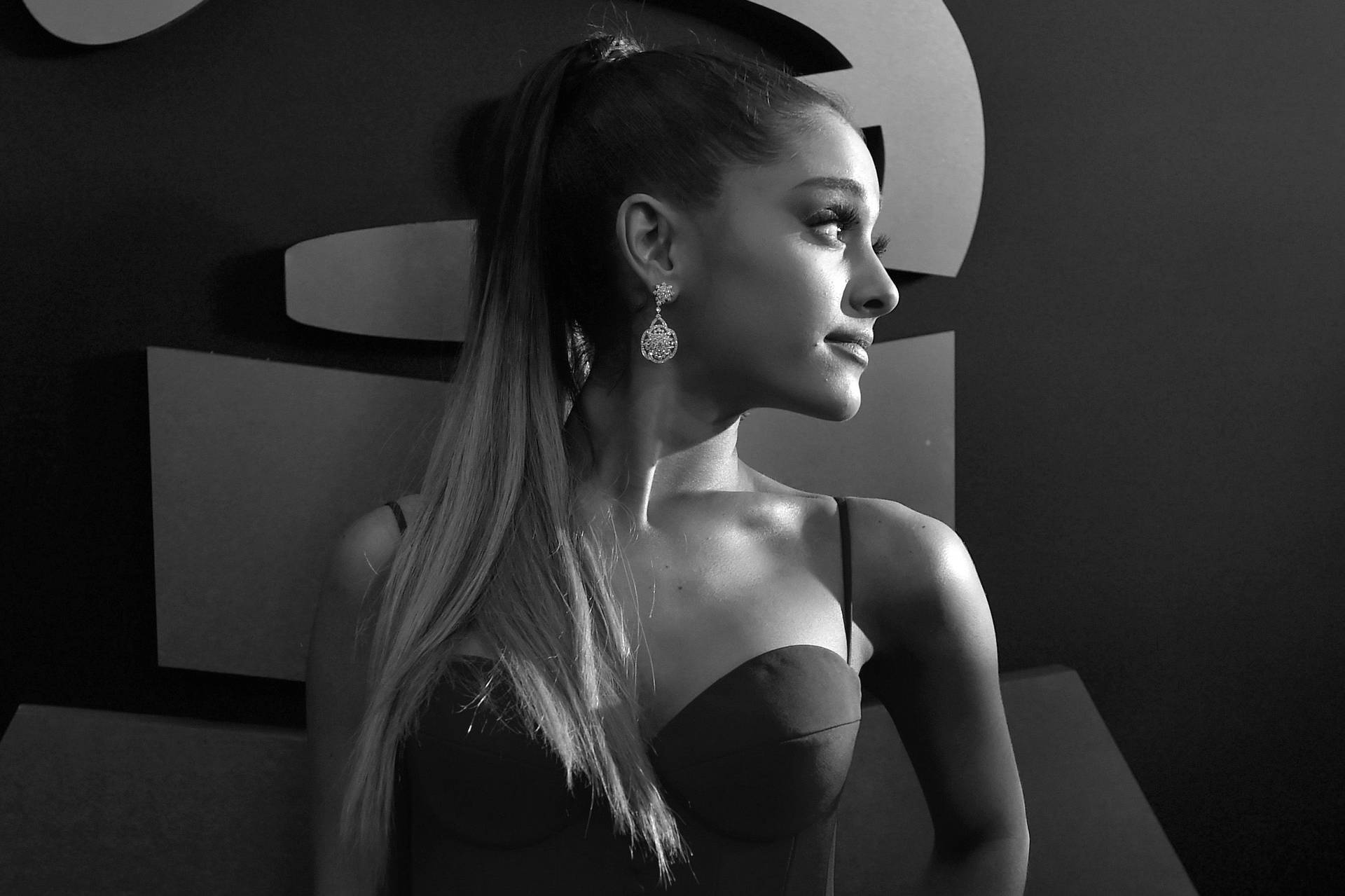 2790X1858 Ariana Grande Wallpaper and Background