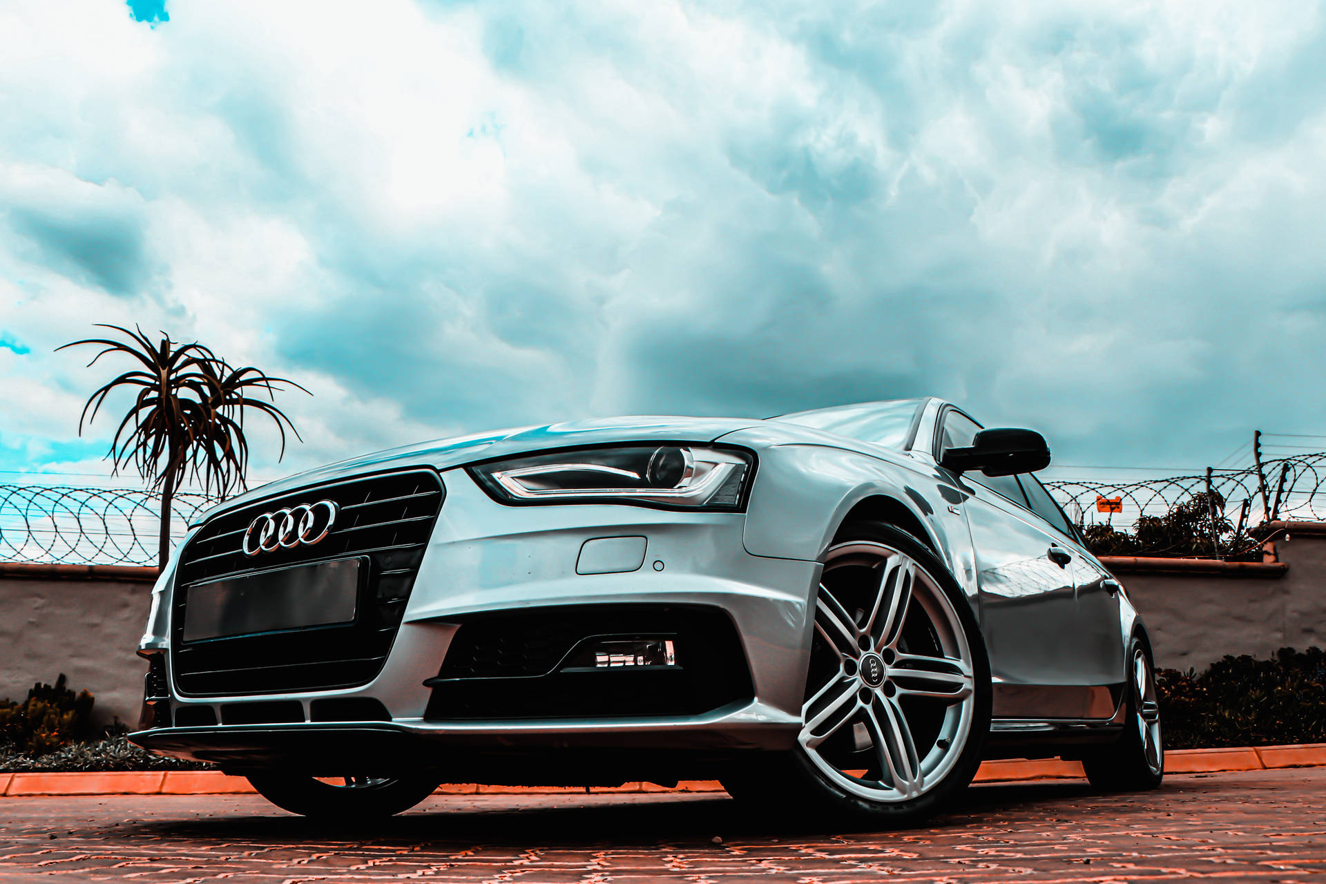 5811X3874 Audi Wallpaper and Background