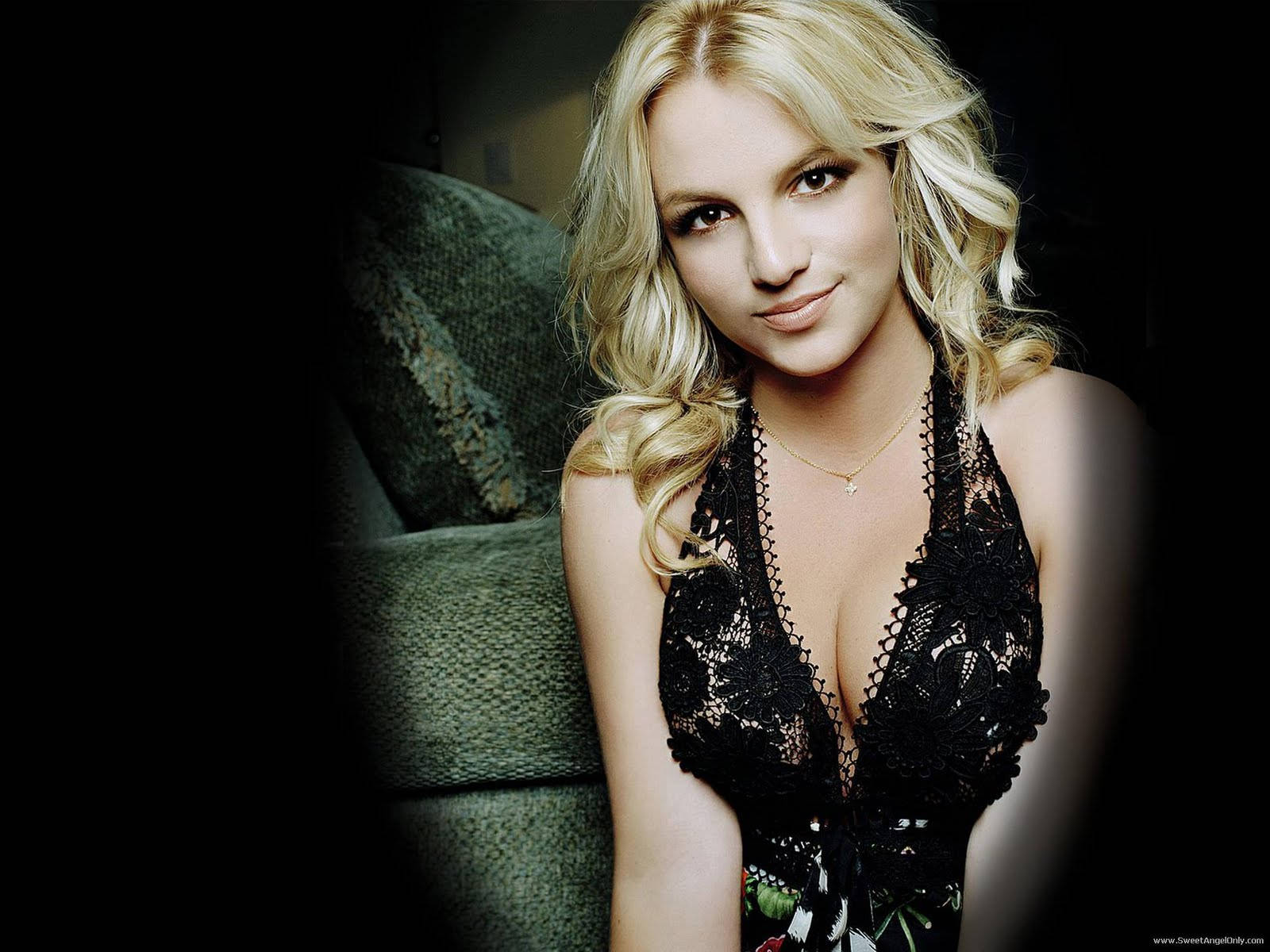 1600X1200 Britney Spears Wallpaper and Background