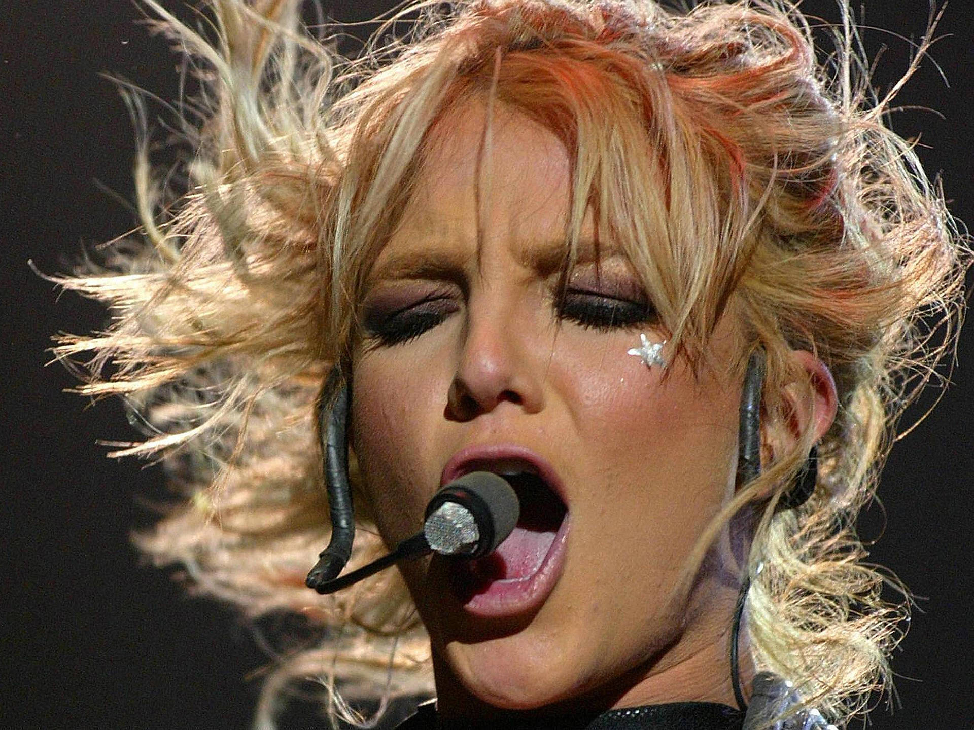 2560X1920 Britney Spears Wallpaper and Background