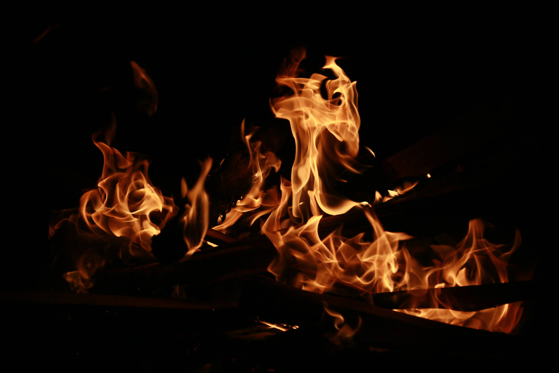 5472X3648 Fire Wallpaper and Background