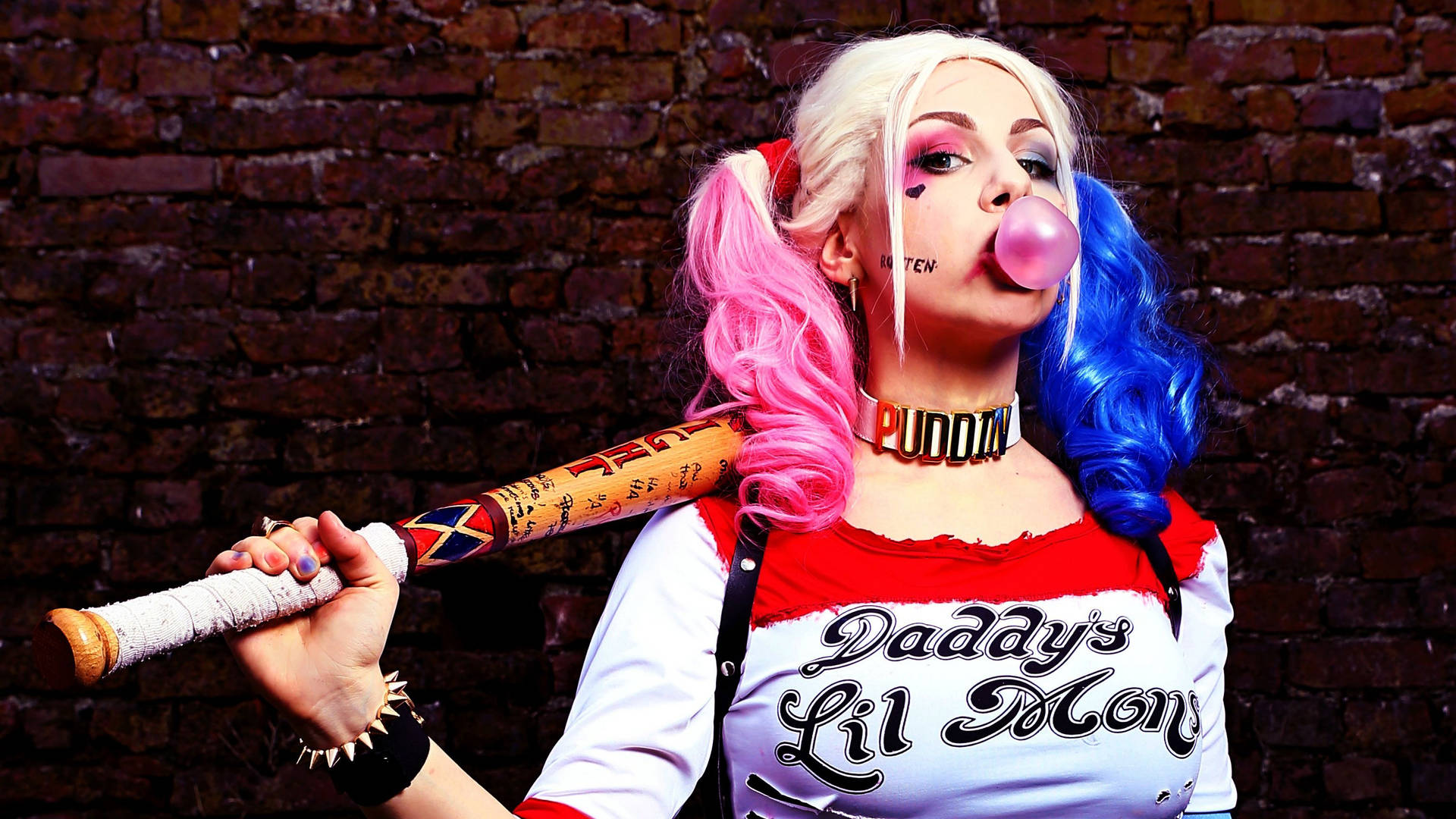 3070X1727 Harley Quinn Wallpaper and Background