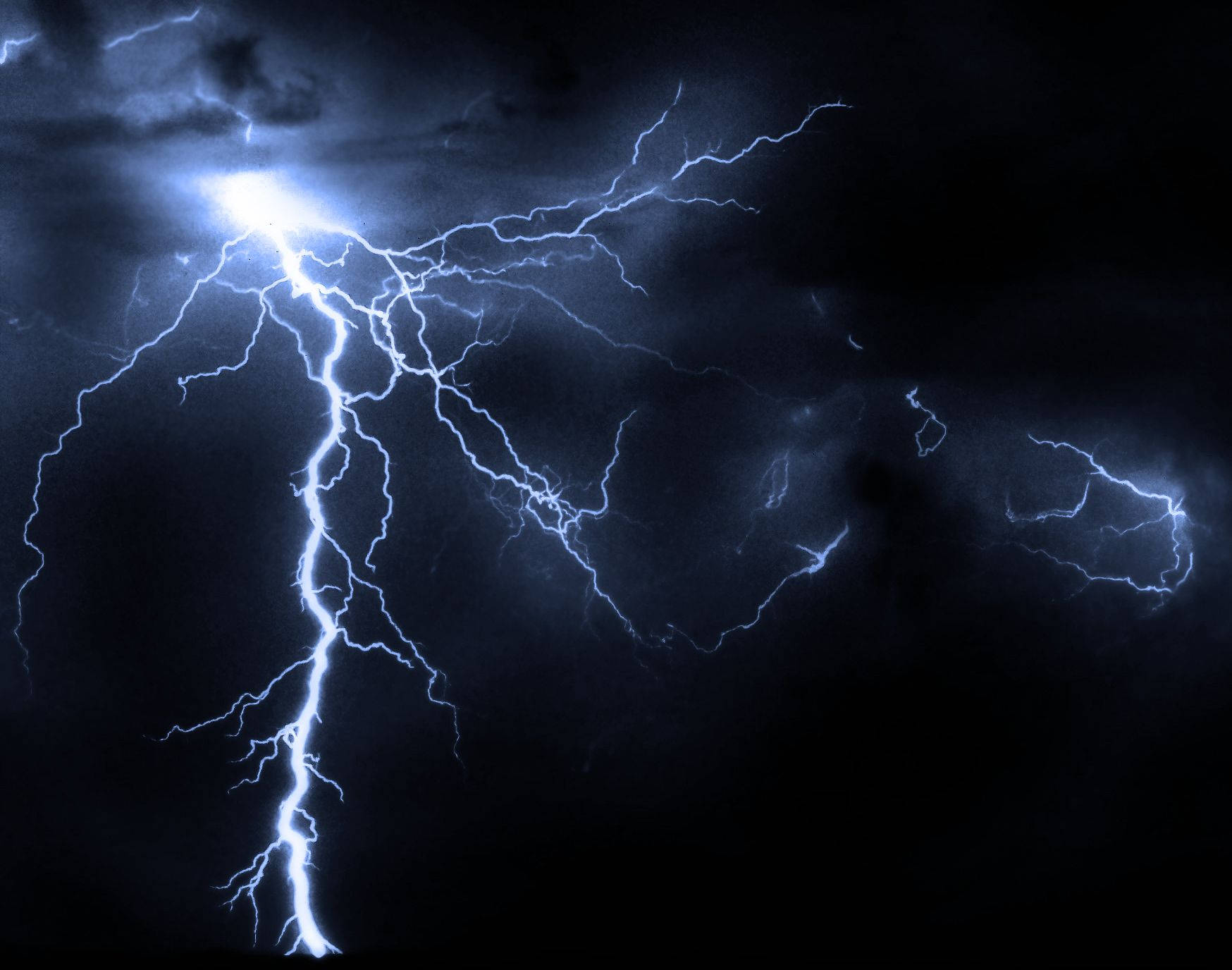 1748X1376 Lightning Wallpaper and Background