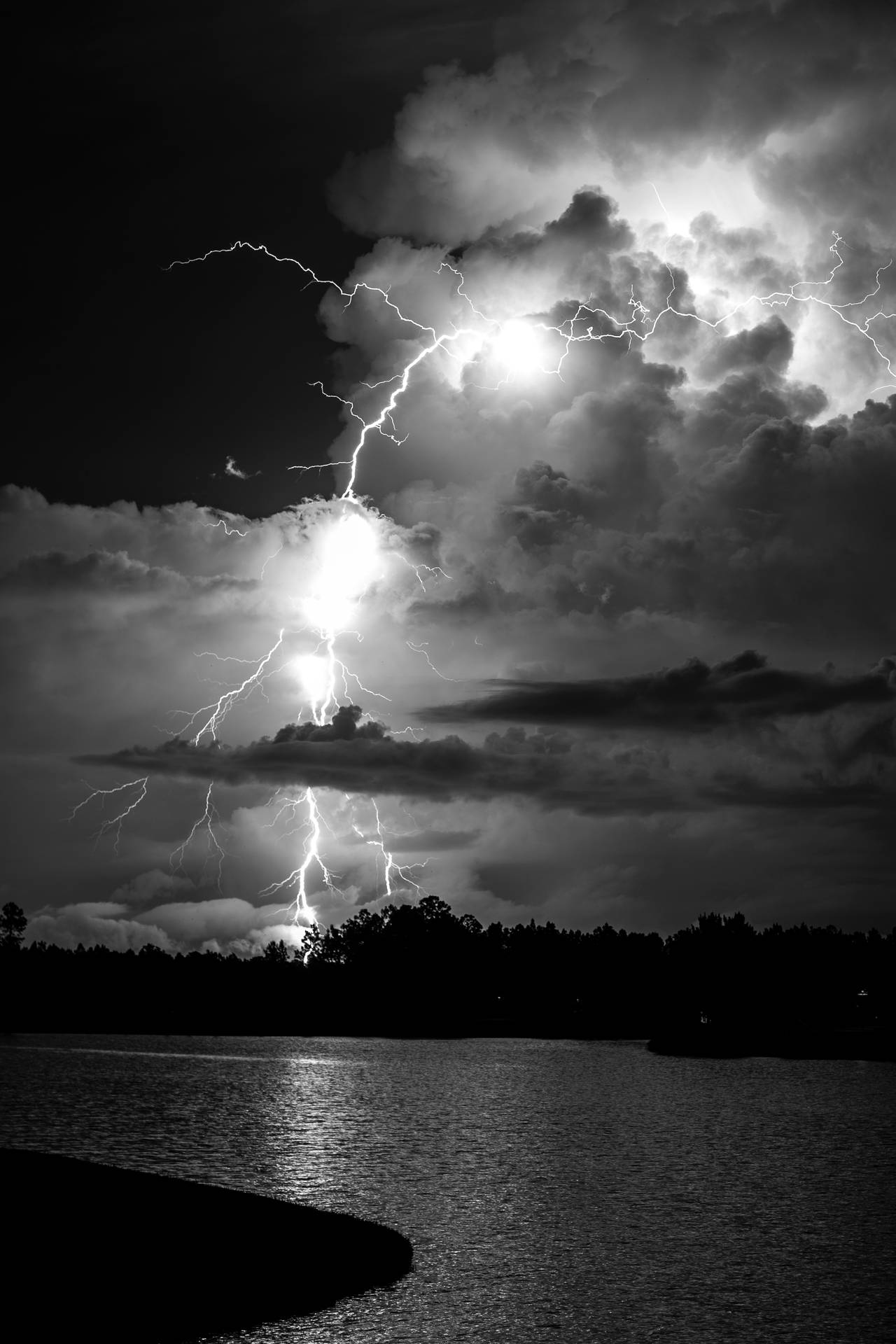 2741X4111 Lightning Wallpaper and Background
