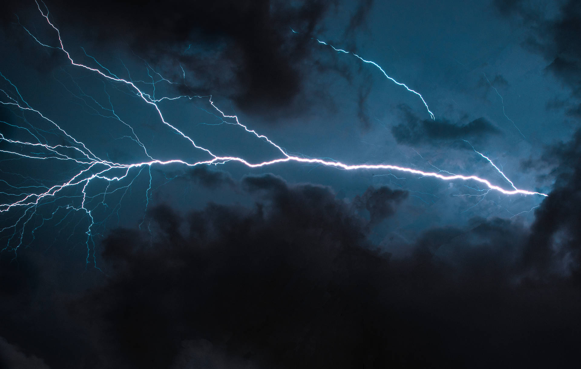 5163X3287 Lightning Wallpaper and Background