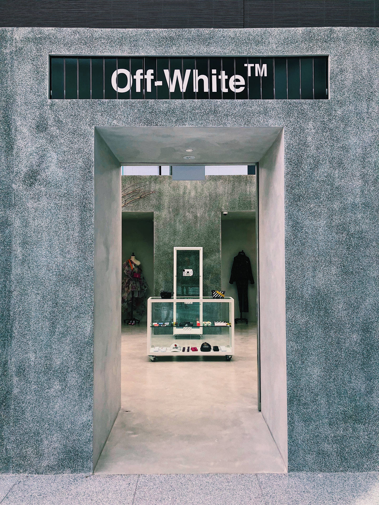 3024X4032 Off White Wallpaper and Background