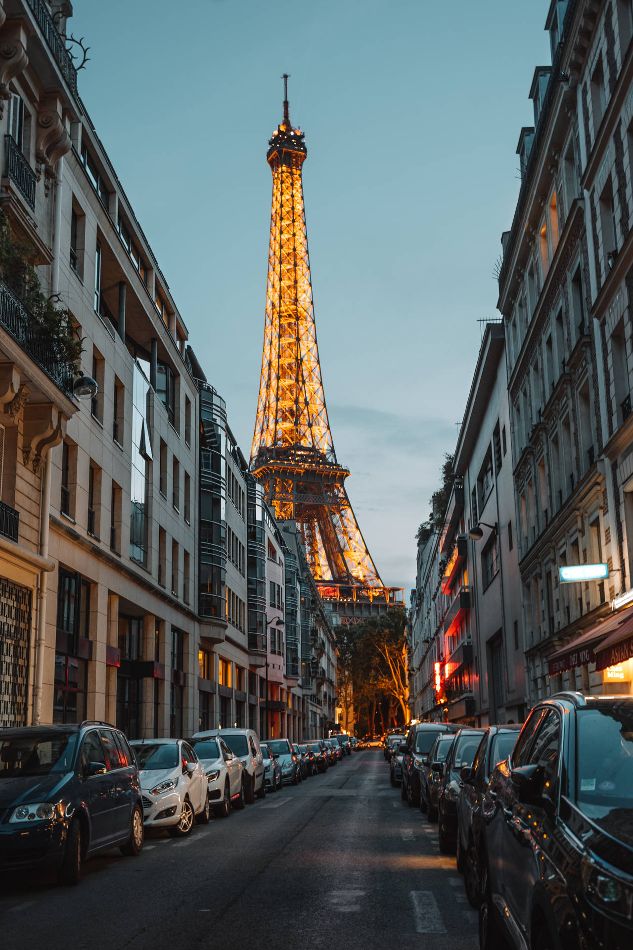 3200X4800 Paris Wallpaper and Background