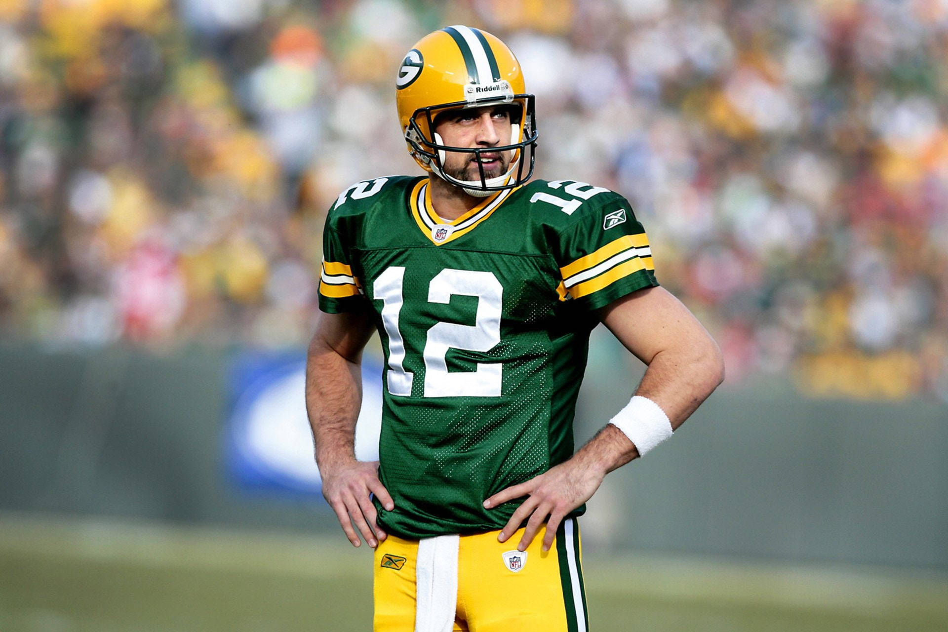 5120X3413 Aaron Rodgers Wallpaper and Background