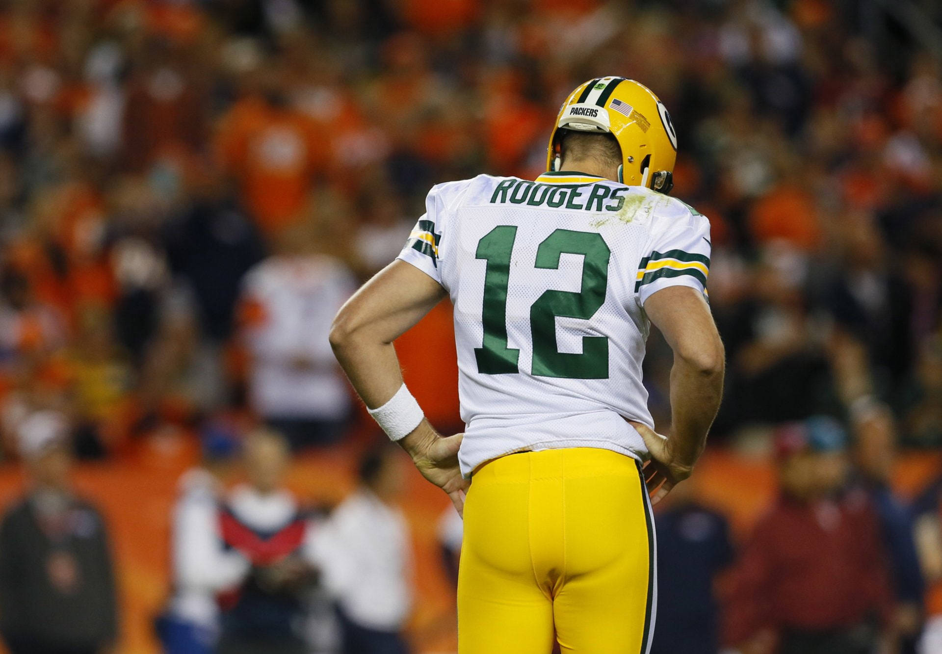 5120X3554 Aaron Rodgers Wallpaper and Background