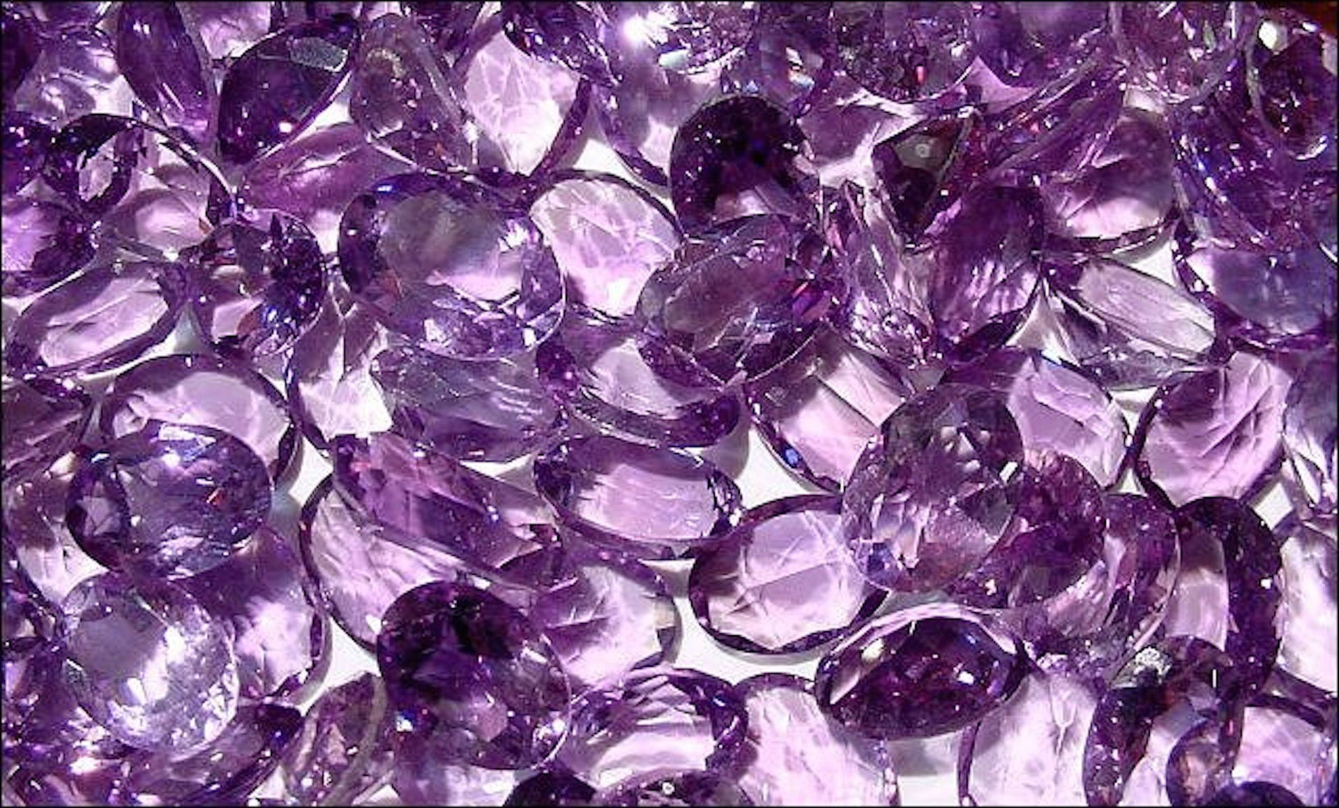 2400X1448 Amethyst Wallpaper and Background