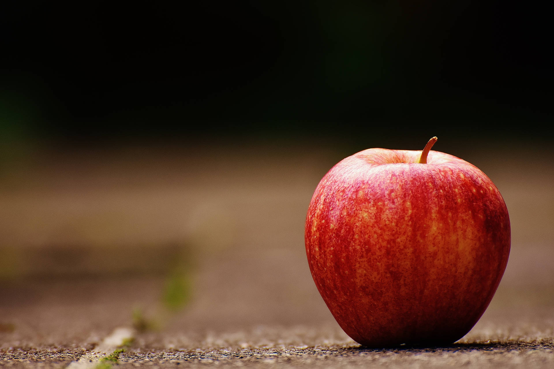 Apple 6000X4000 Wallpaper and Background Image