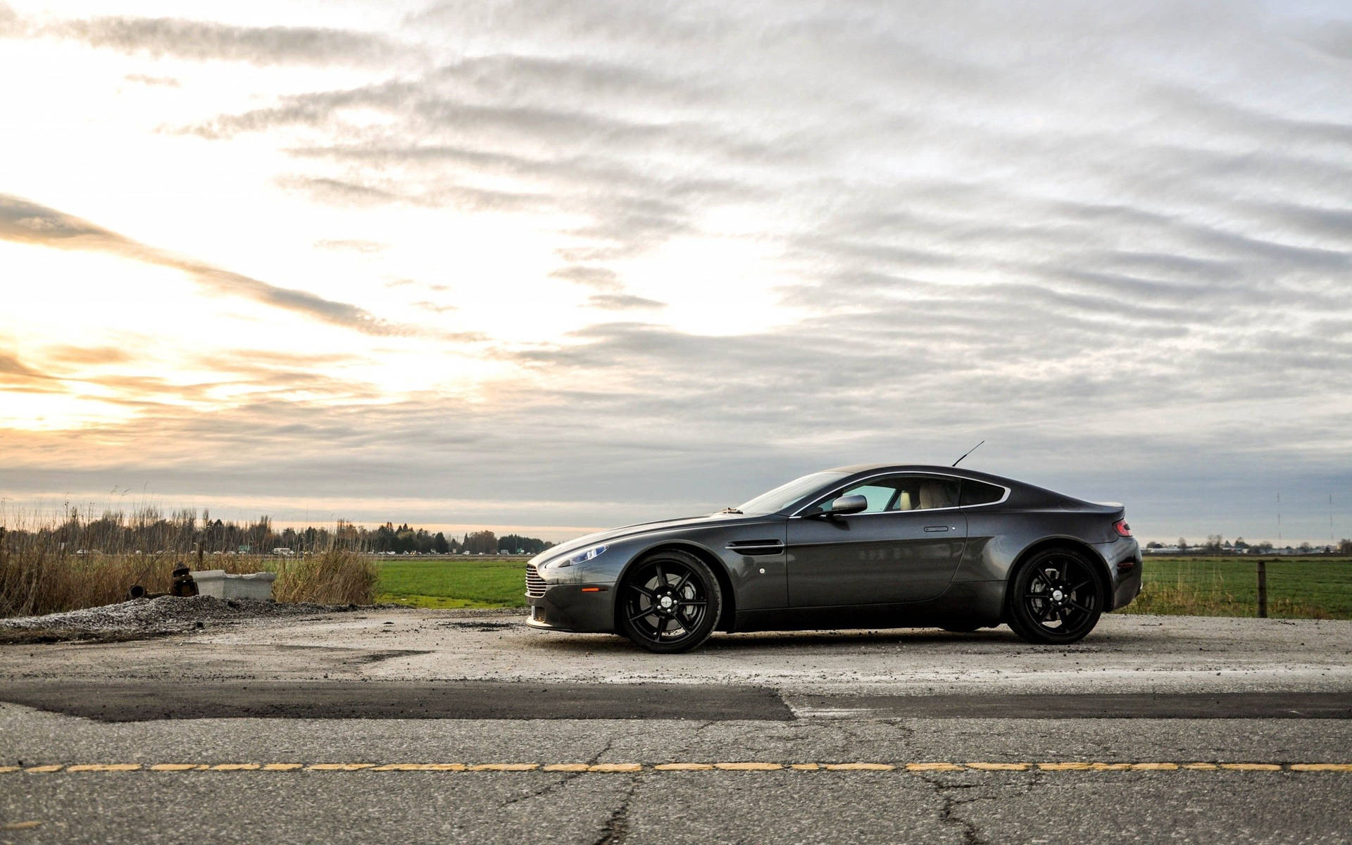 Aston Martin 2560X1600 Wallpaper and Background Image