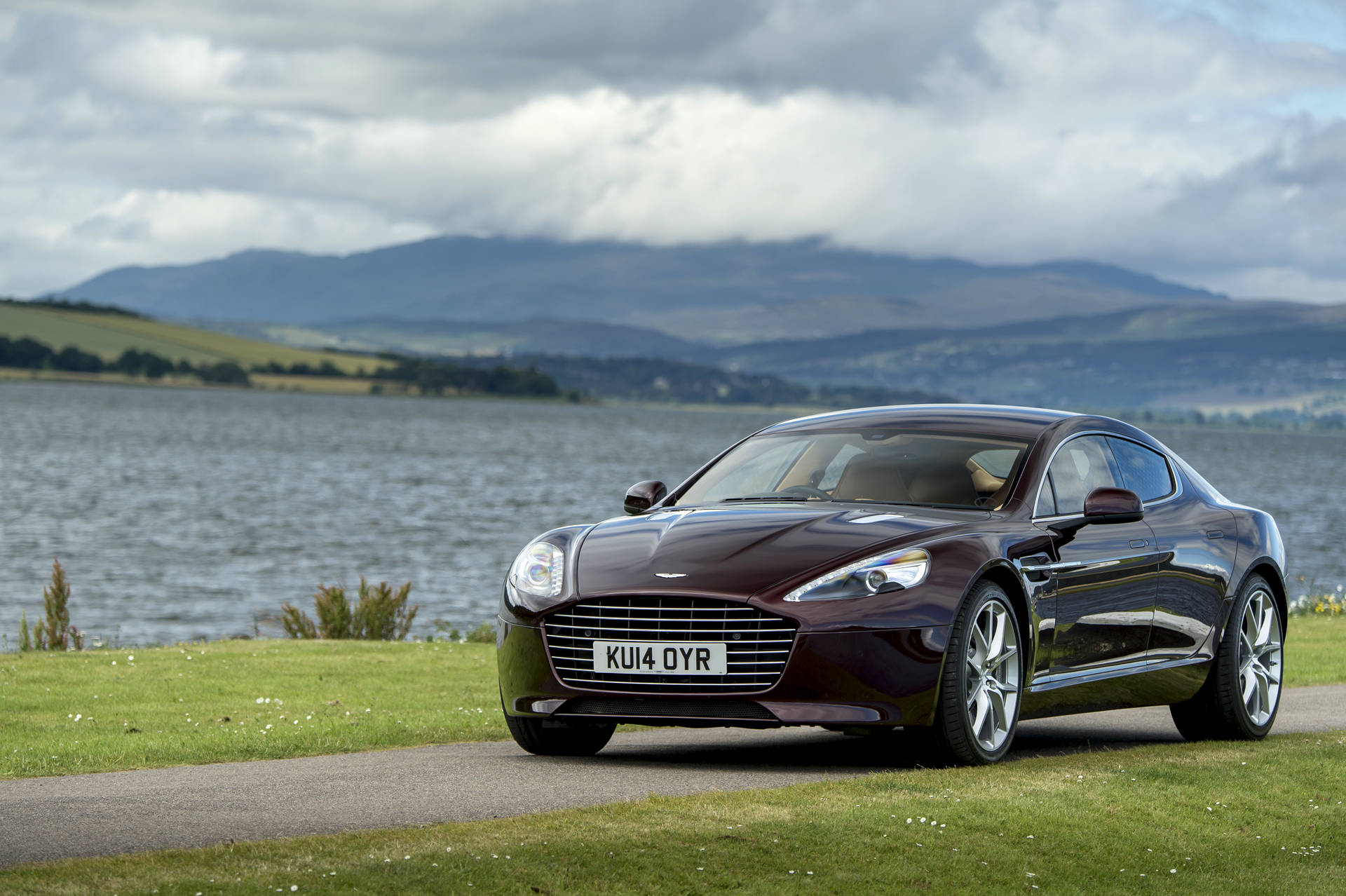 Aston Martin 3005X2000 Wallpaper and Background Image