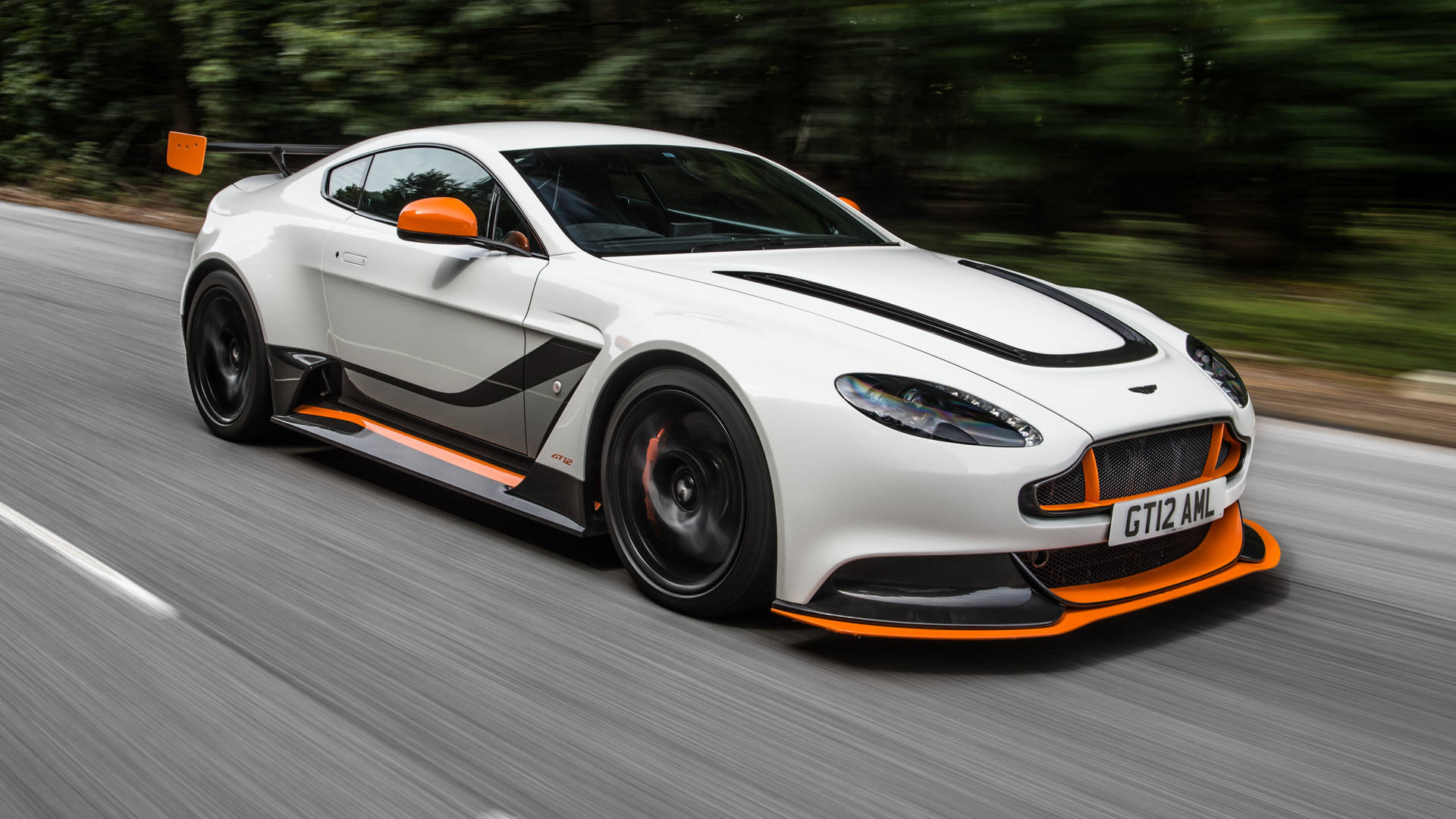 4096X2304 Aston Martin Wallpaper and Background