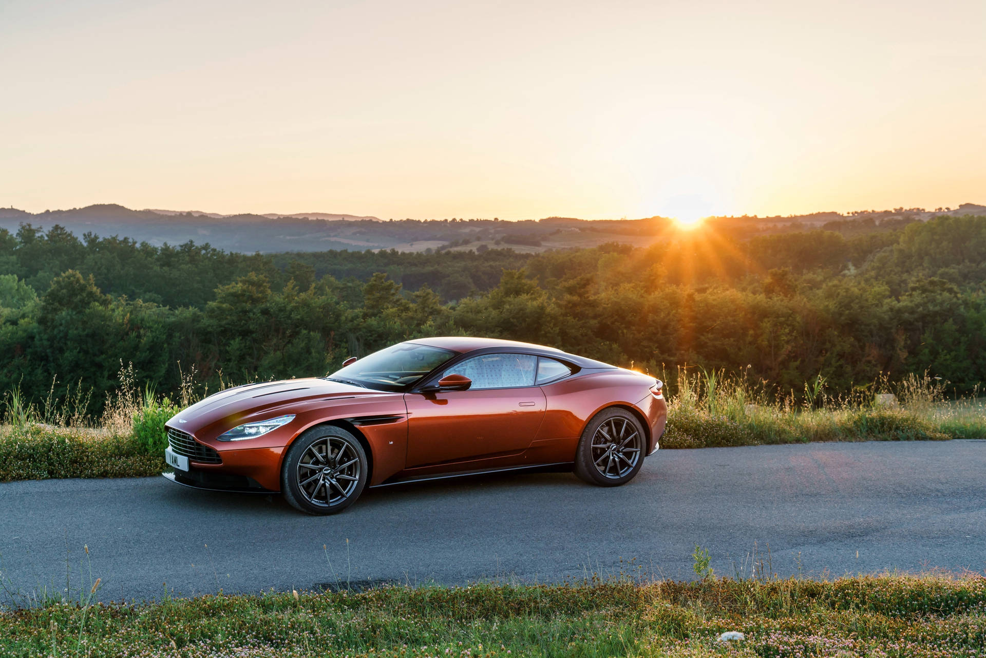 4096X2732 Aston Martin Wallpaper and Background