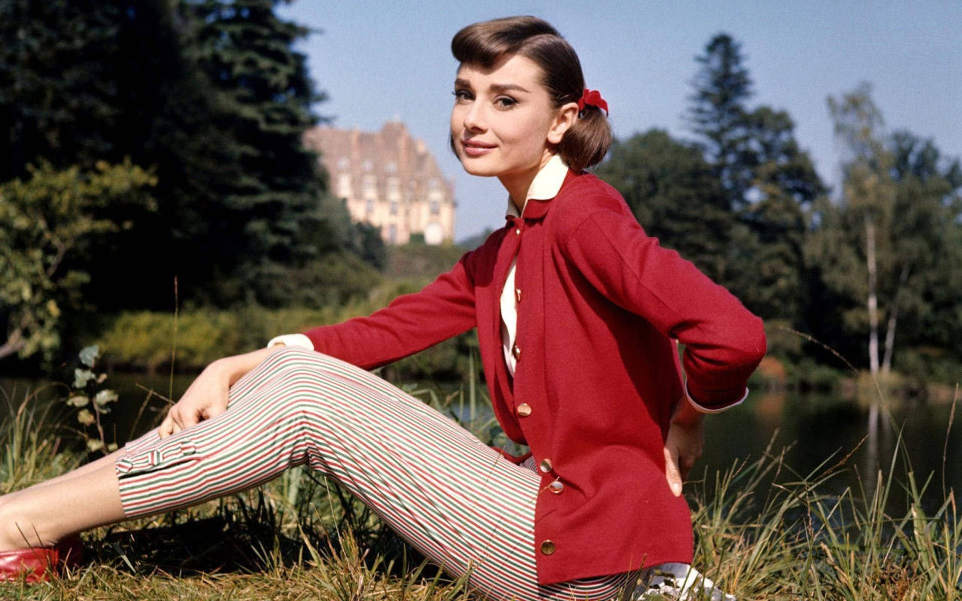 Audrey Hepburn 1920X1200 Wallpaper and Background Image