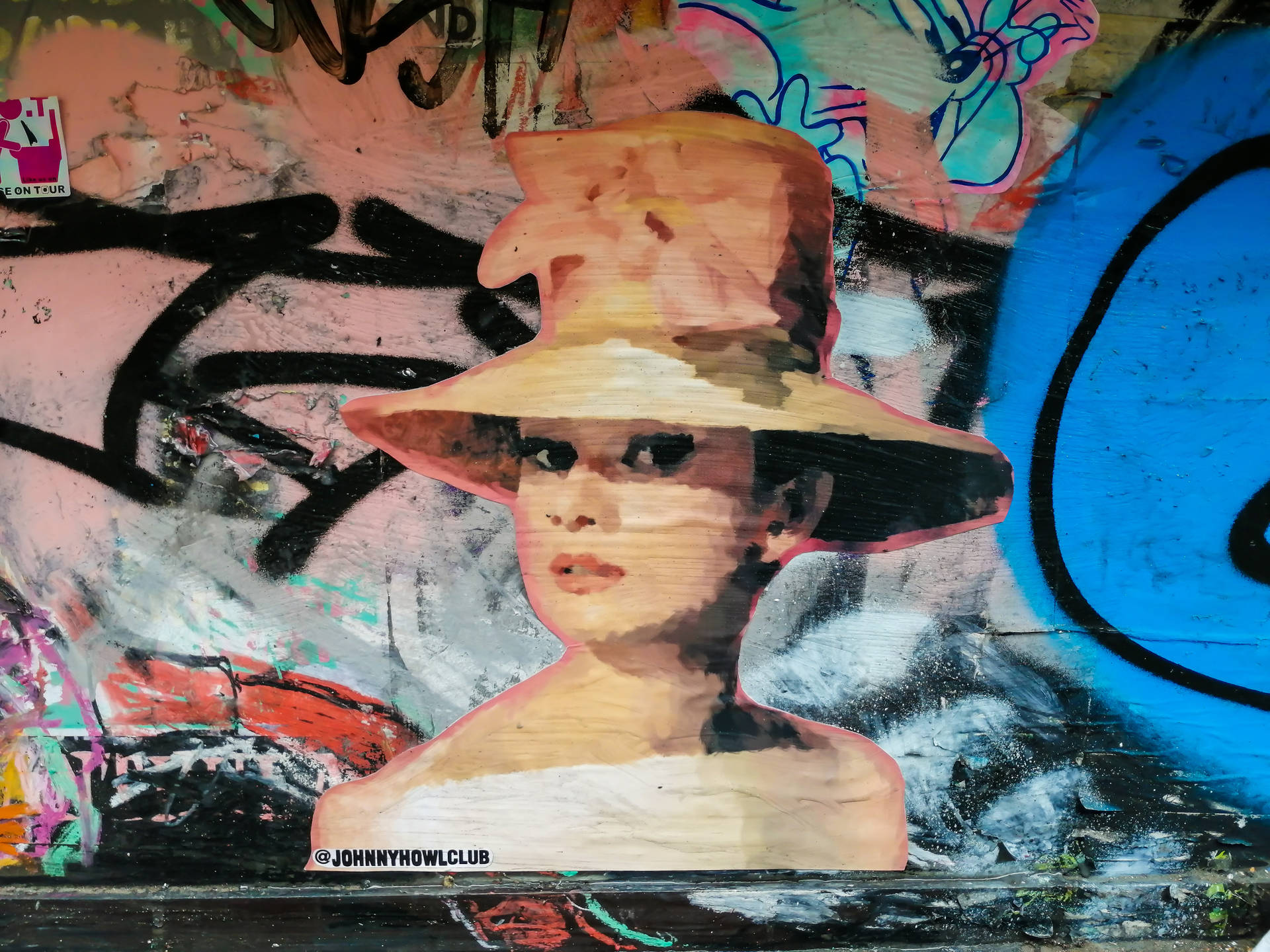 5632X4224 Audrey Hepburn Wallpaper and Background