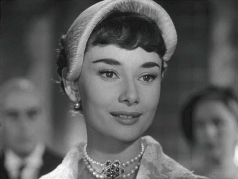 Audrey Hepburn 780X586 Wallpaper and Background Image