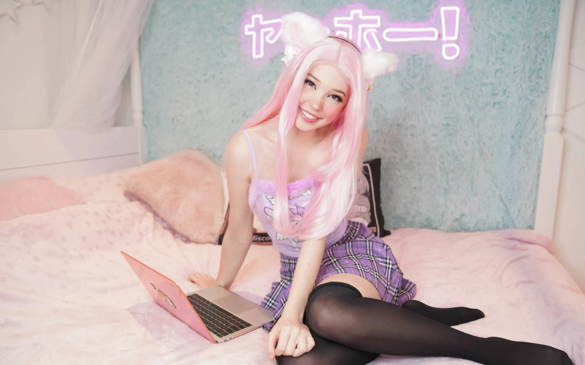 Belle Delphine 2560X1600 Wallpaper and Background Image