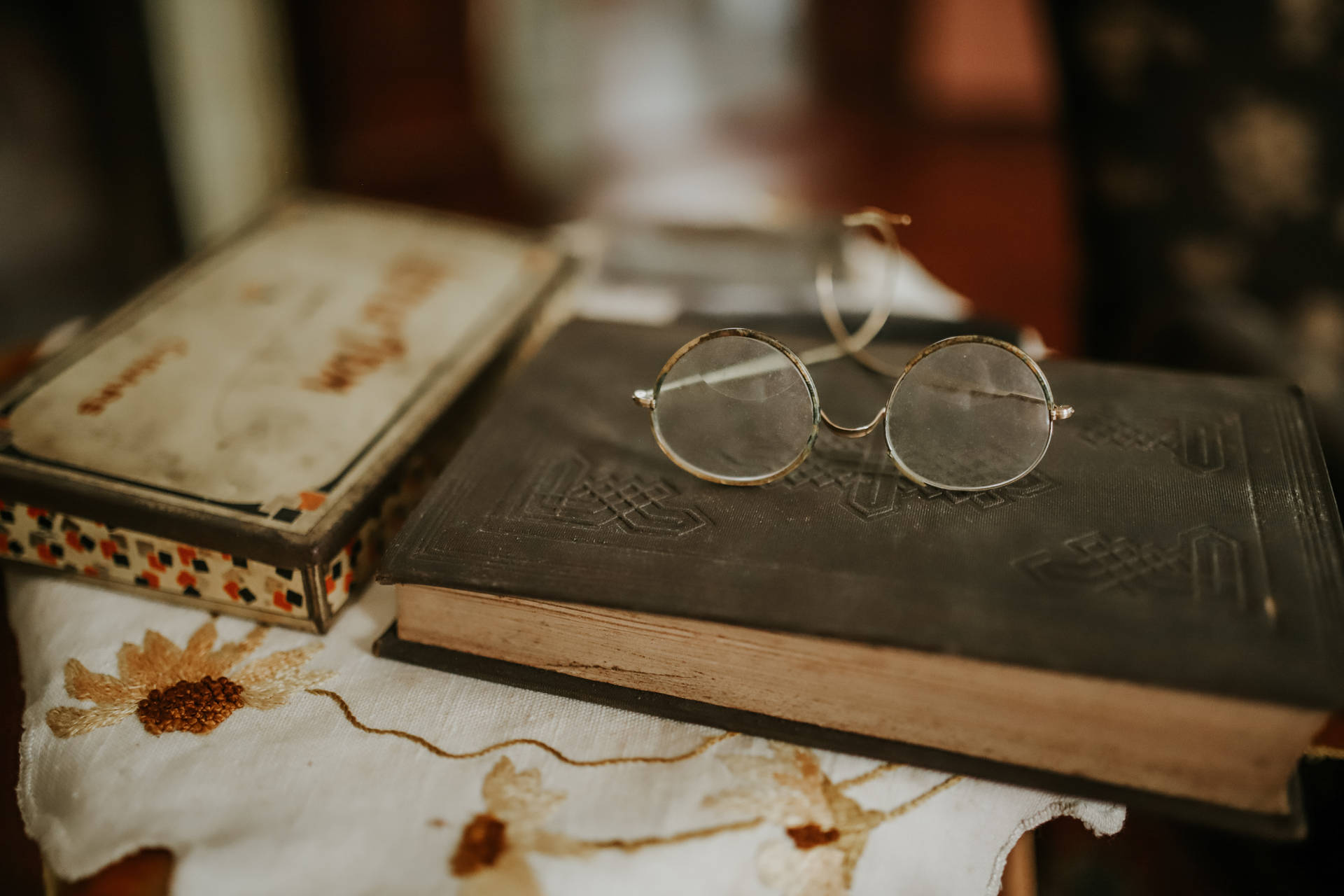 Book 6240X4160 wallpaper