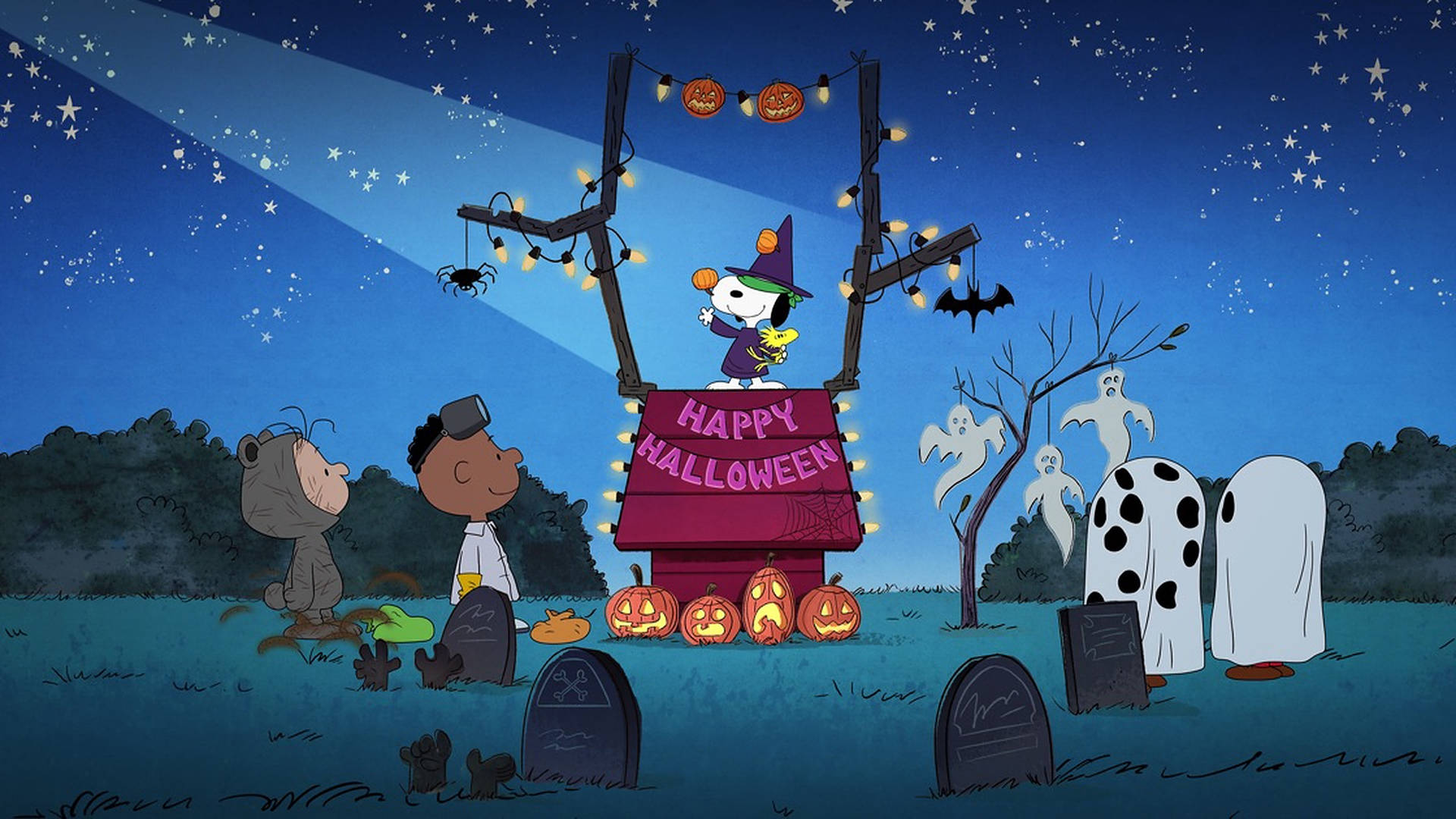 2240X1260 Charlie Brown Halloween Wallpaper and Background