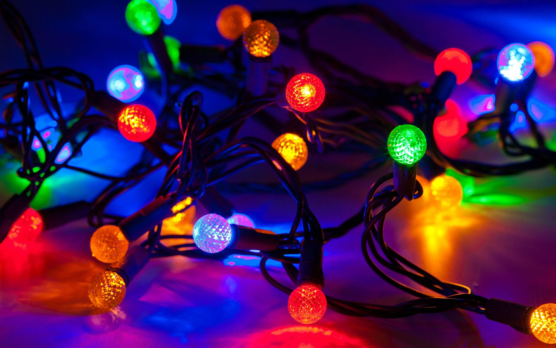 2880X1800 Christmas Lights Wallpaper and Background