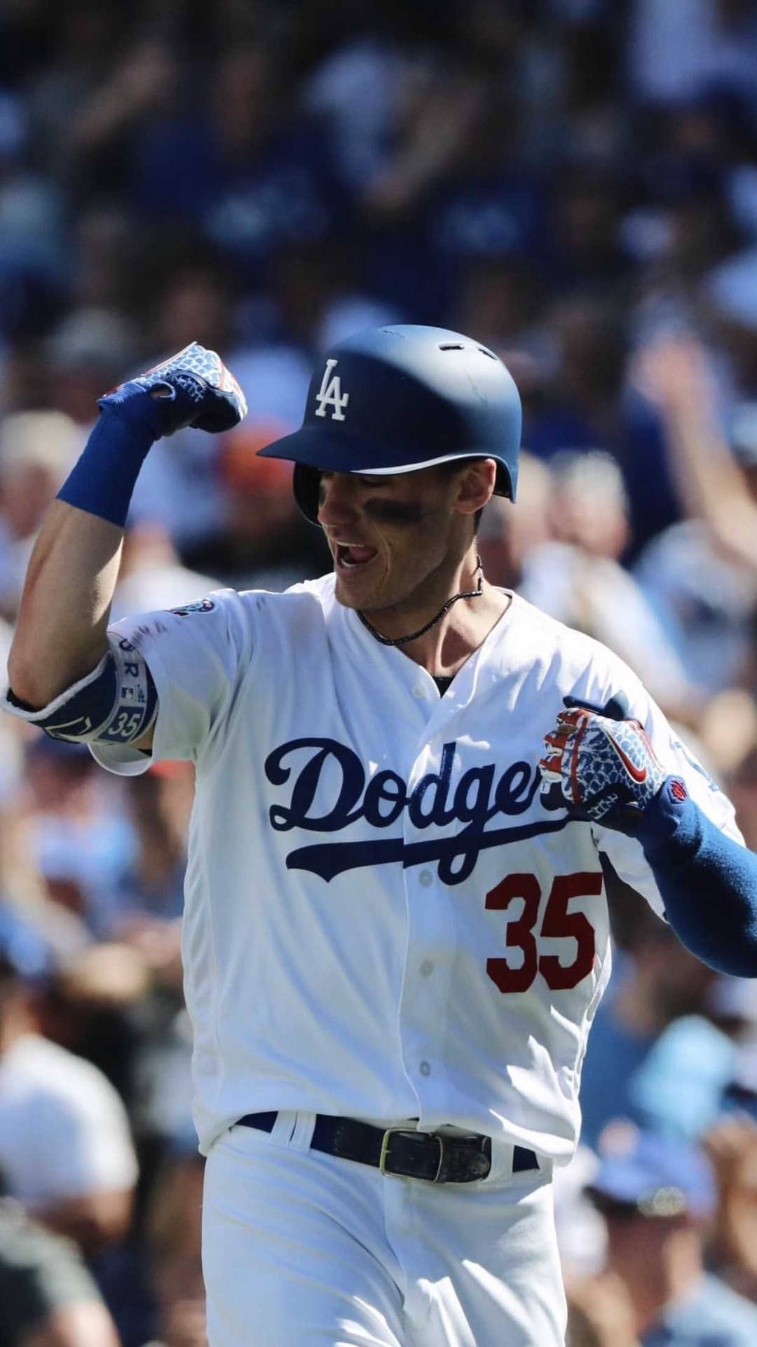 1242X2208 Cody Bellinger Wallpaper and Background