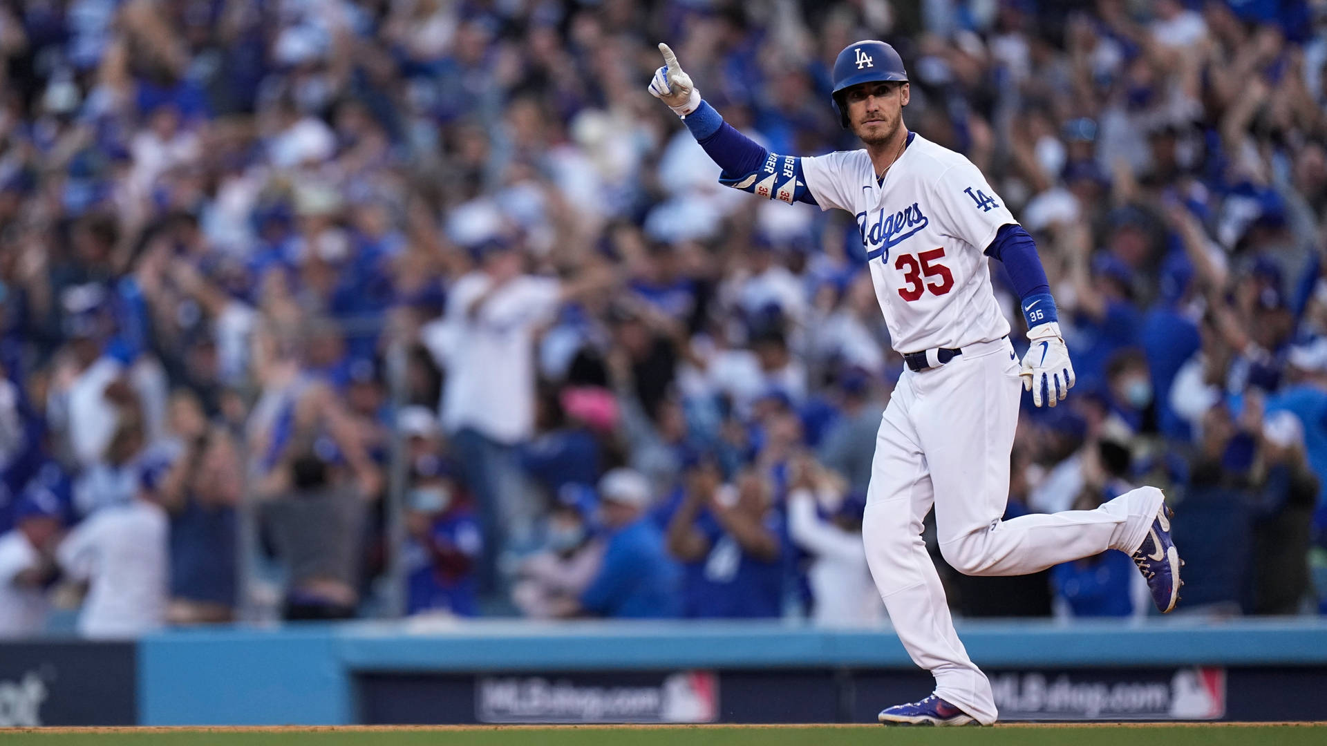 2560X1440 Cody Bellinger Wallpaper and Background