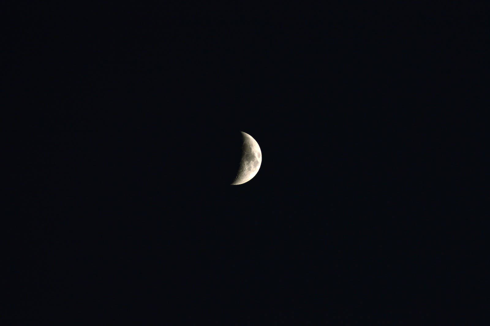 Crescent Moon 1600X1064 Wallpaper and Background Image