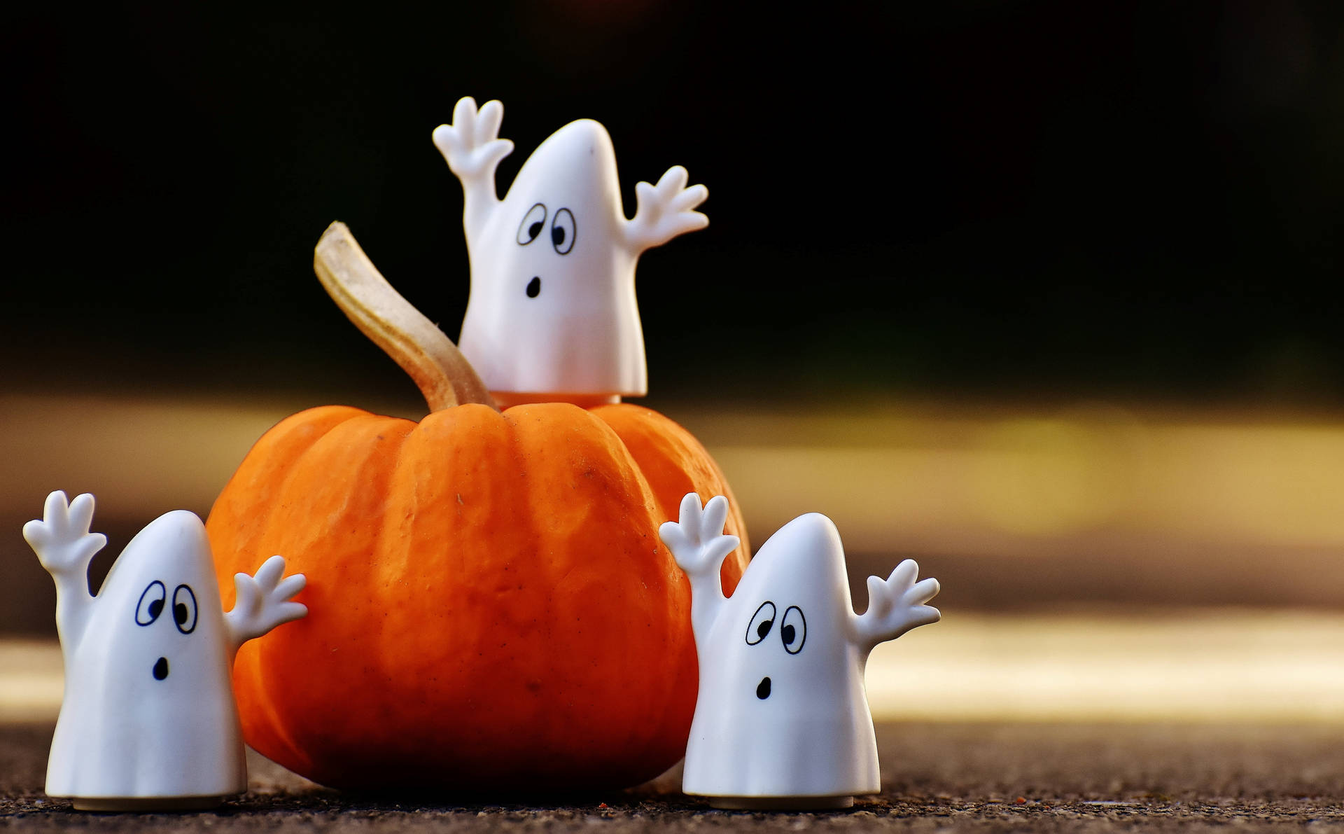 5808X3604 Cute Halloween Wallpaper and Background
