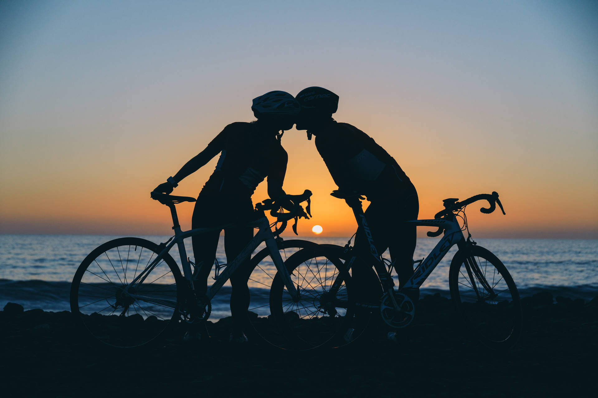 Cycling 6634X4423 Wallpaper and Background Image