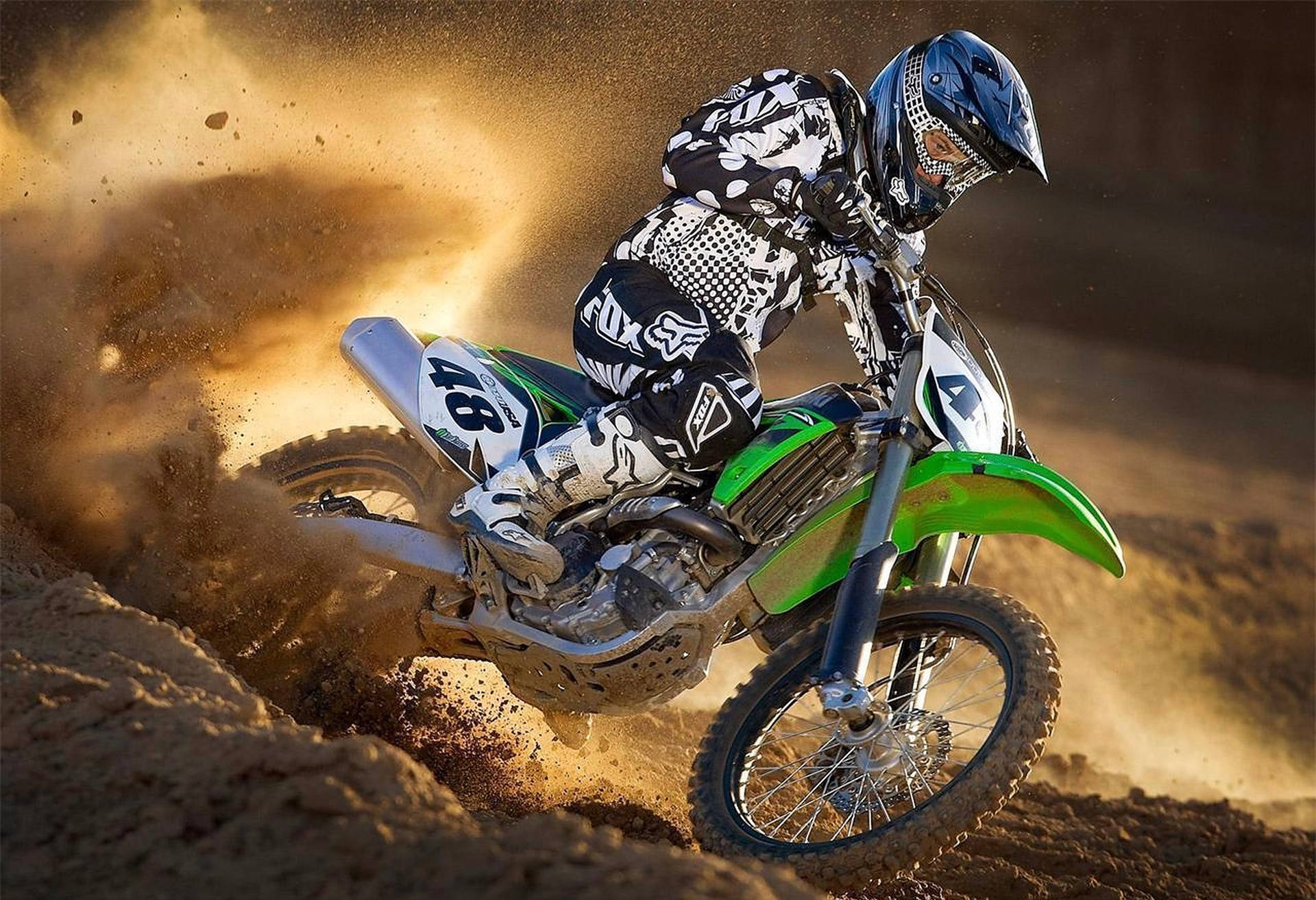 Dirt Bike 2560X1751 Wallpaper and Background Image