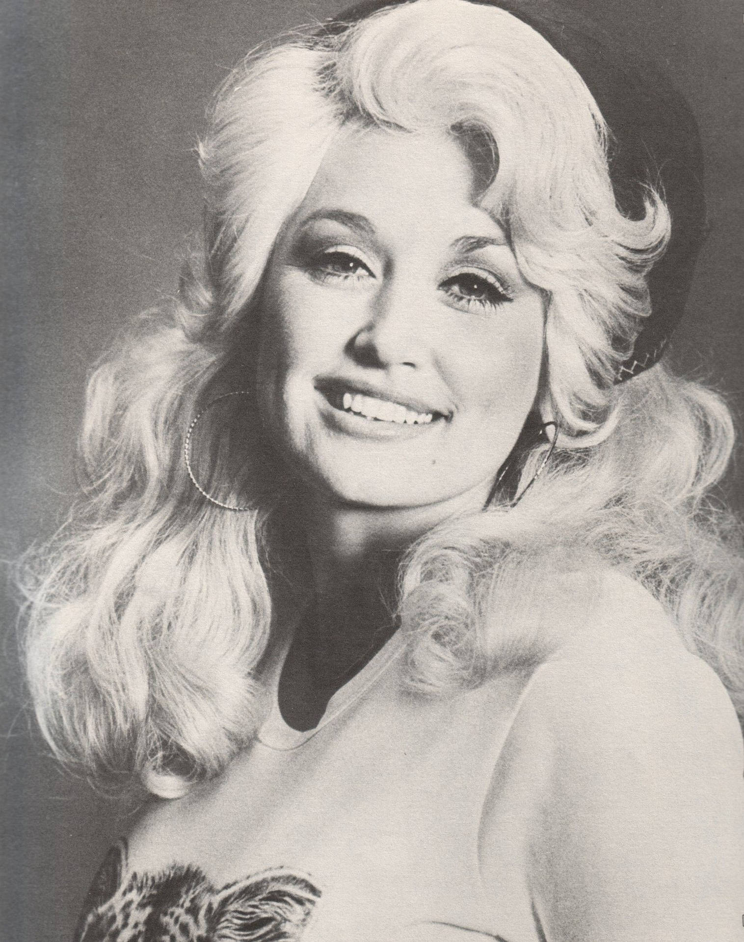 1544X1956 Dolly Parton Wallpaper and Background