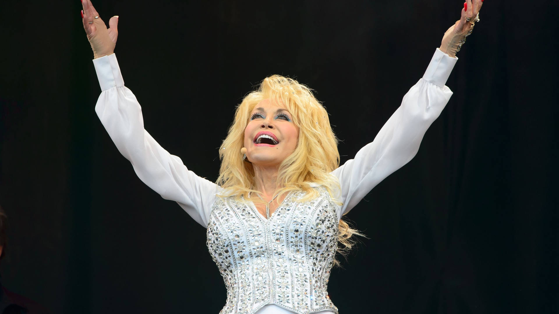 3200X1800 Dolly Parton Wallpaper and Background