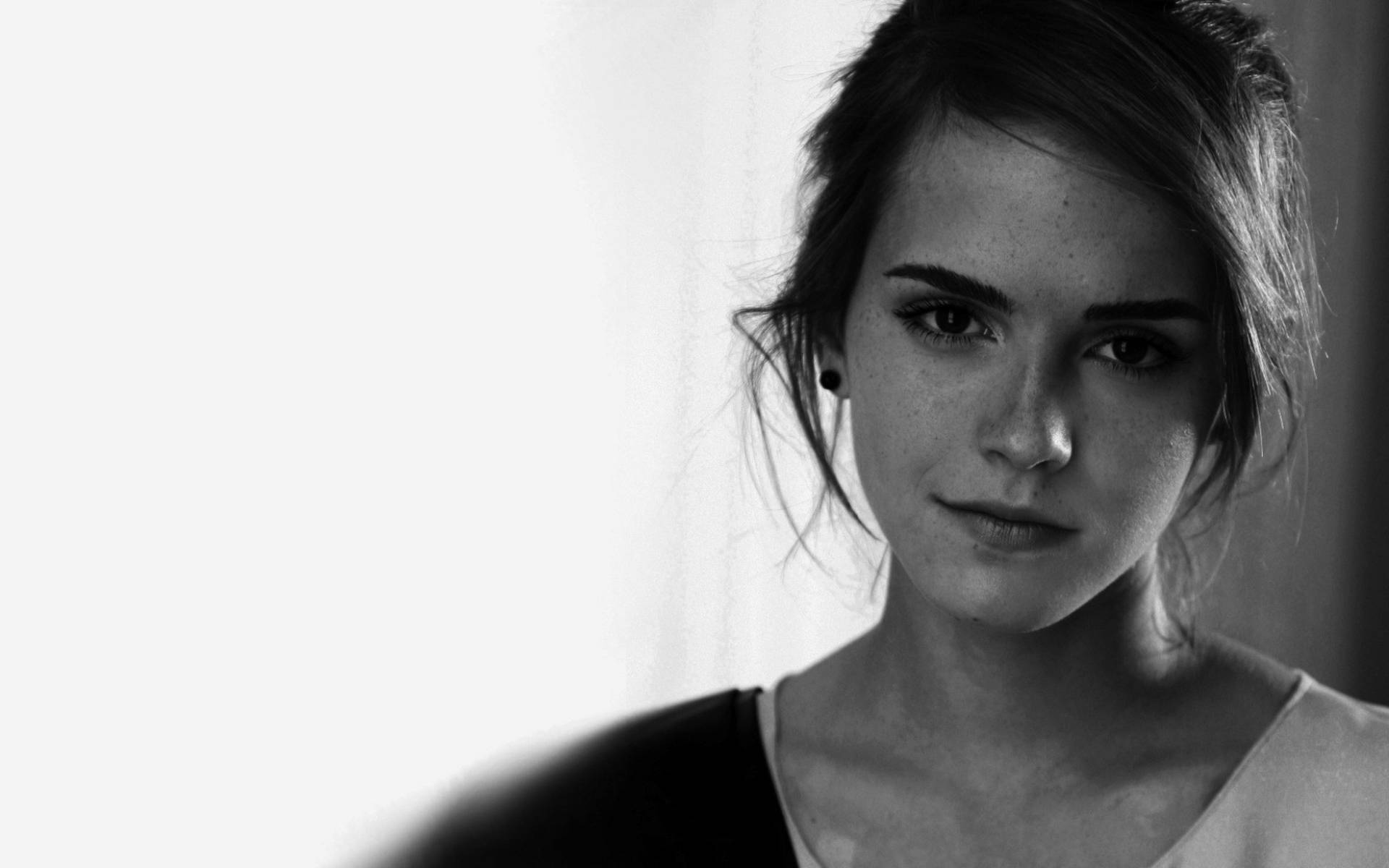 Emma Watson 3840X2400 Wallpaper and Background Image