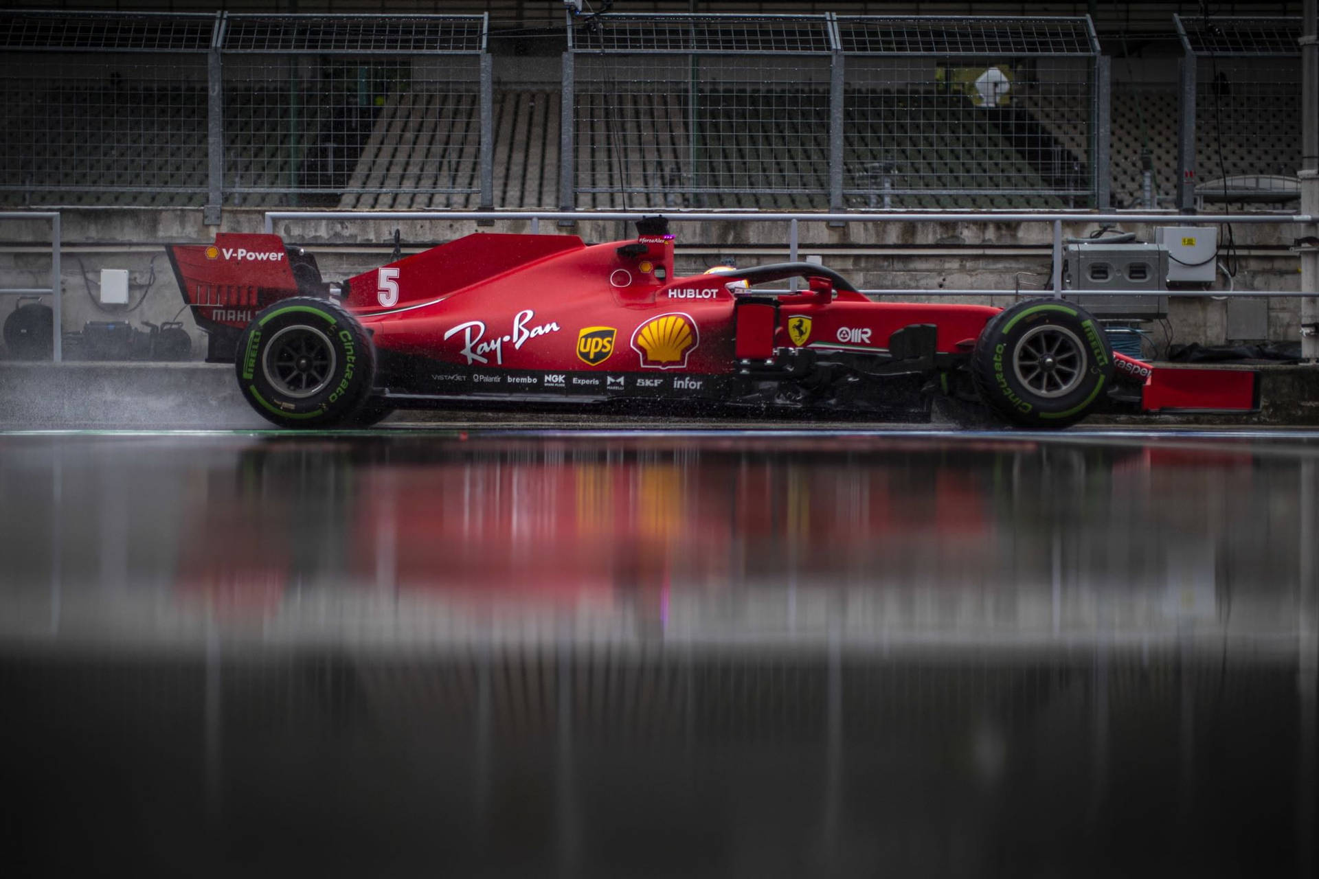 2000X1333 F1 Wallpaper and Background
