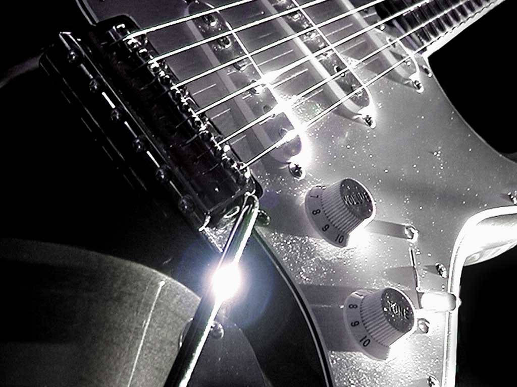 1024X768 Guitar Wallpaper and Background