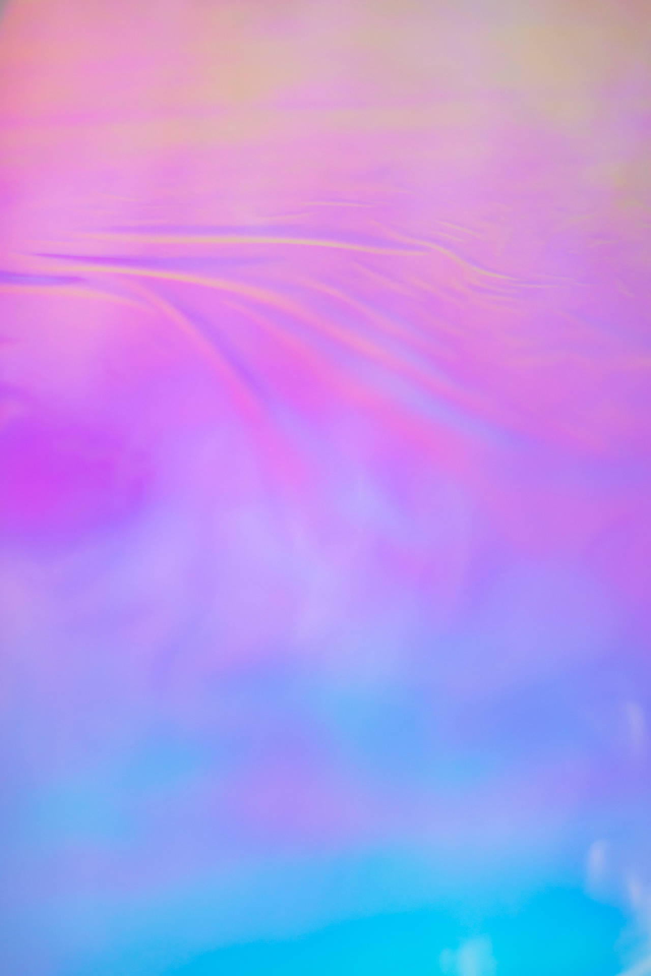3648X5472 Holographic Wallpaper and Background