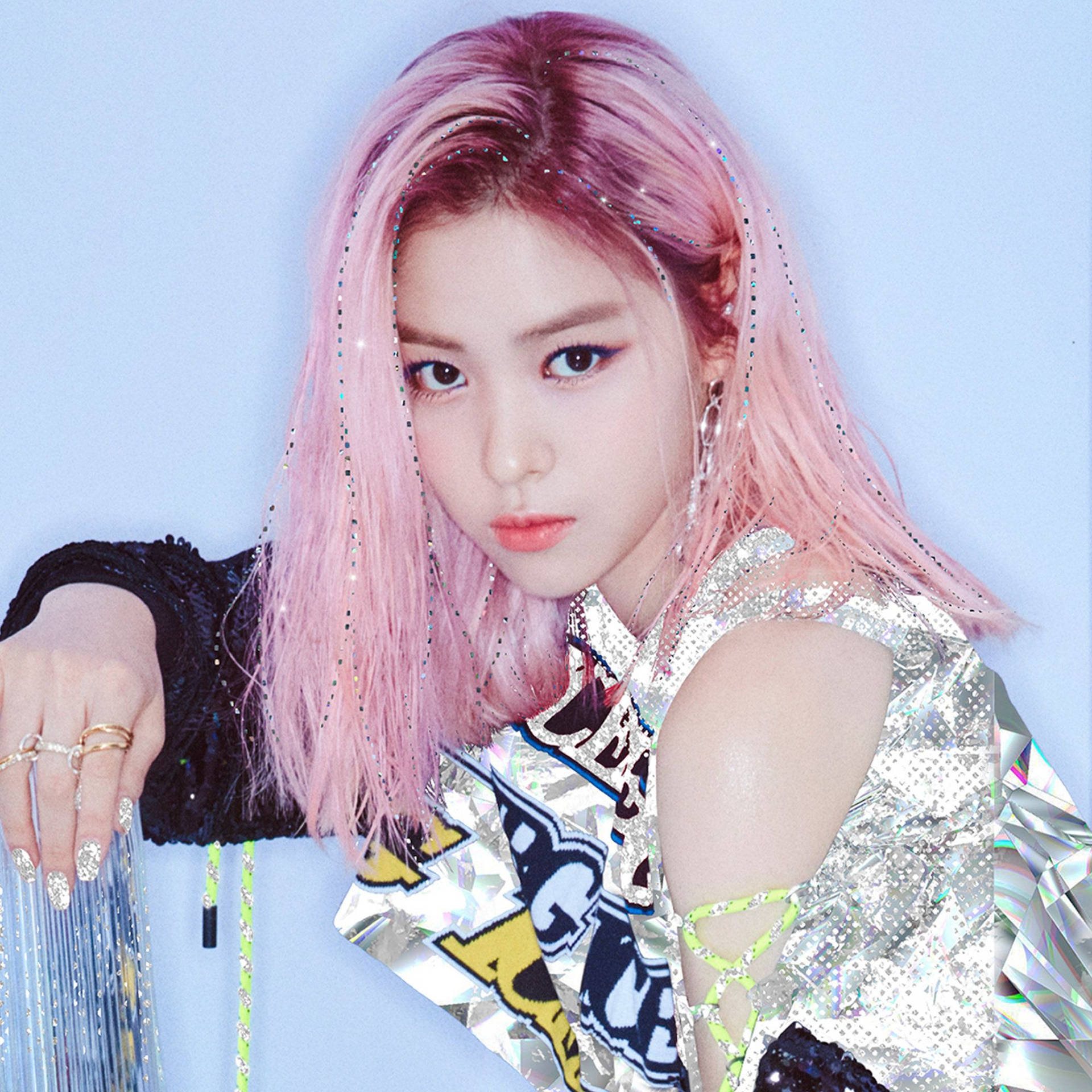 Itzy 2000X2000 Wallpaper and Background Image
