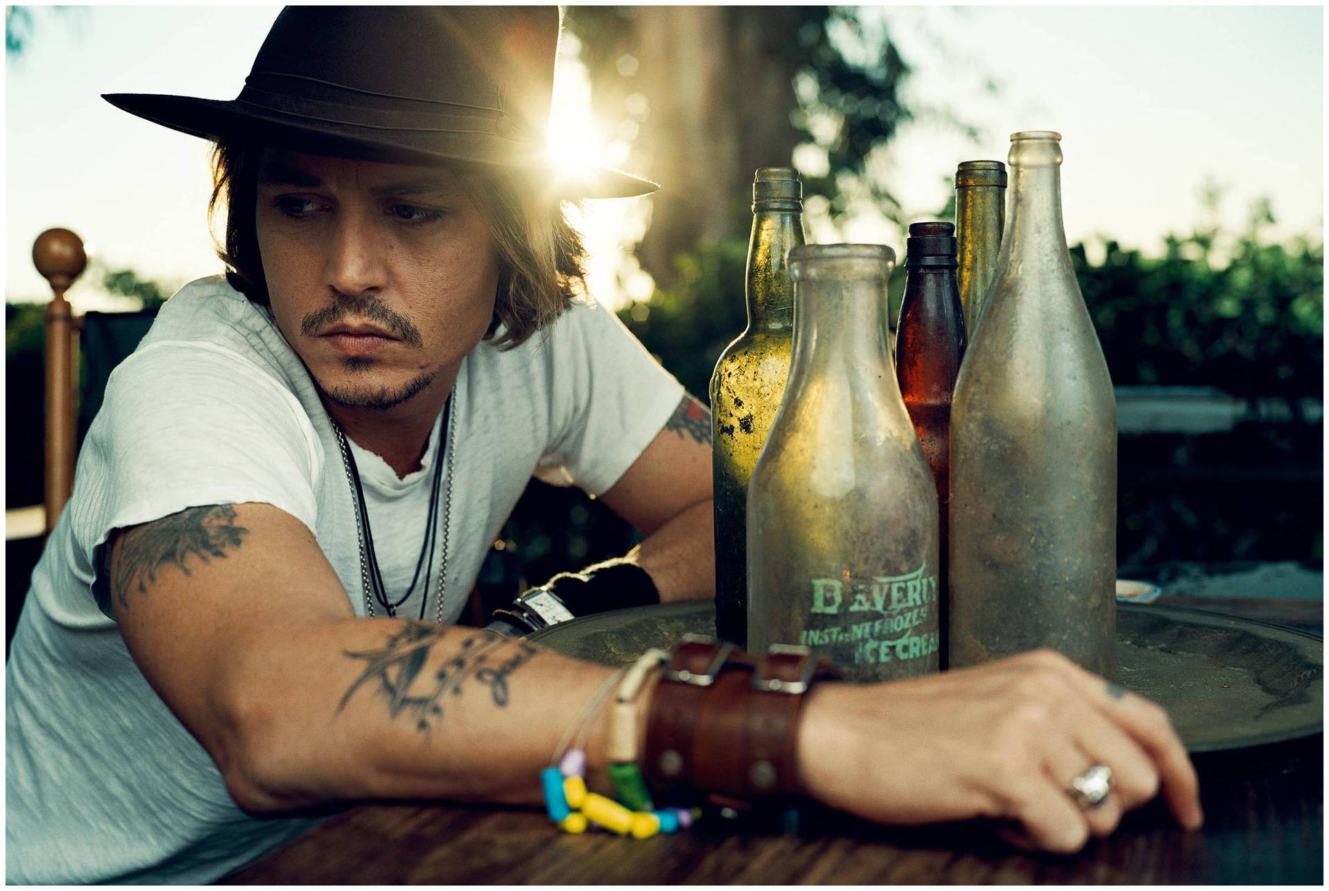 2418X1621 Johnny Depp Wallpaper and Background