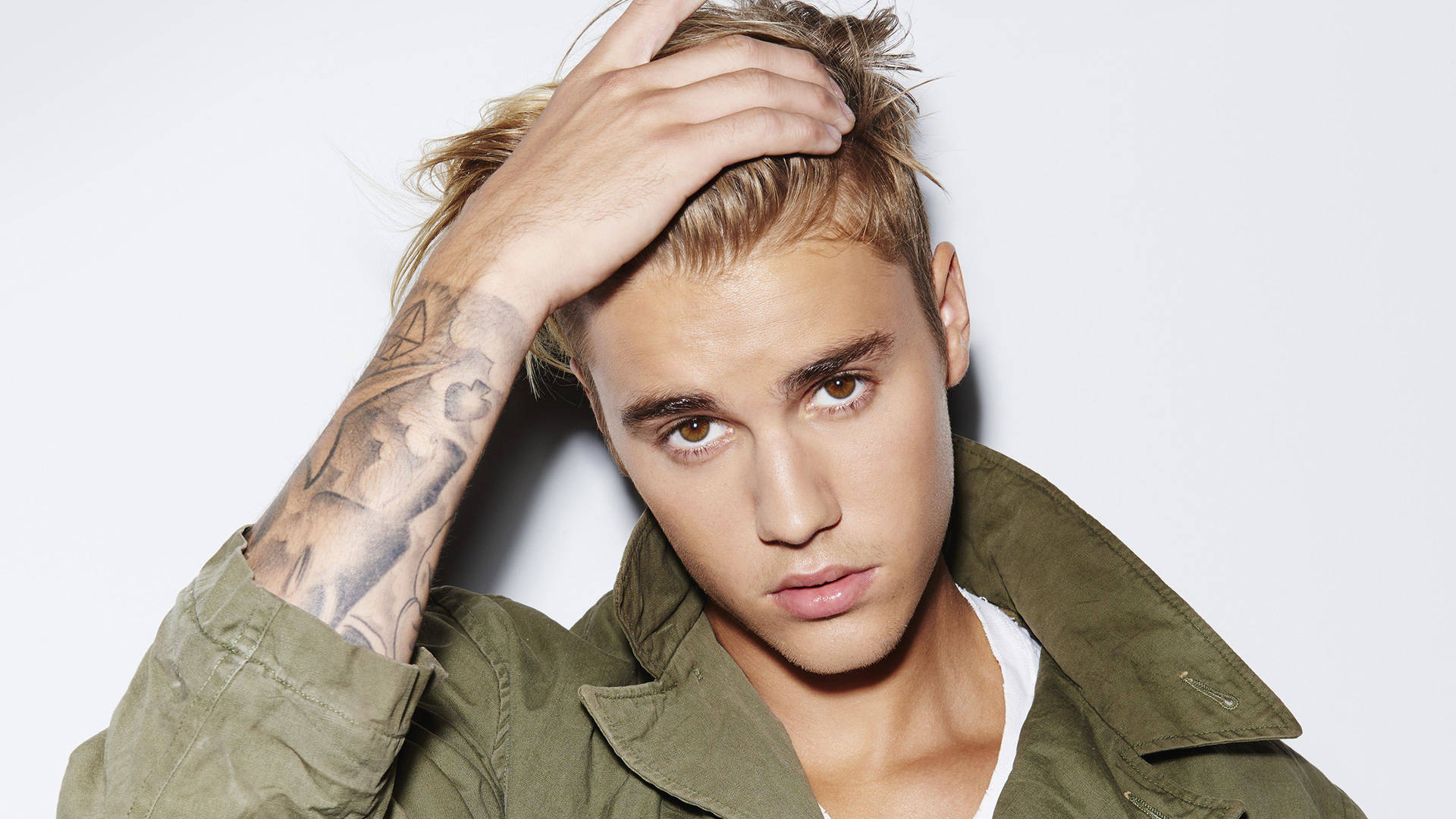 Justin Bieber 3840X2160 Wallpaper and Background Image