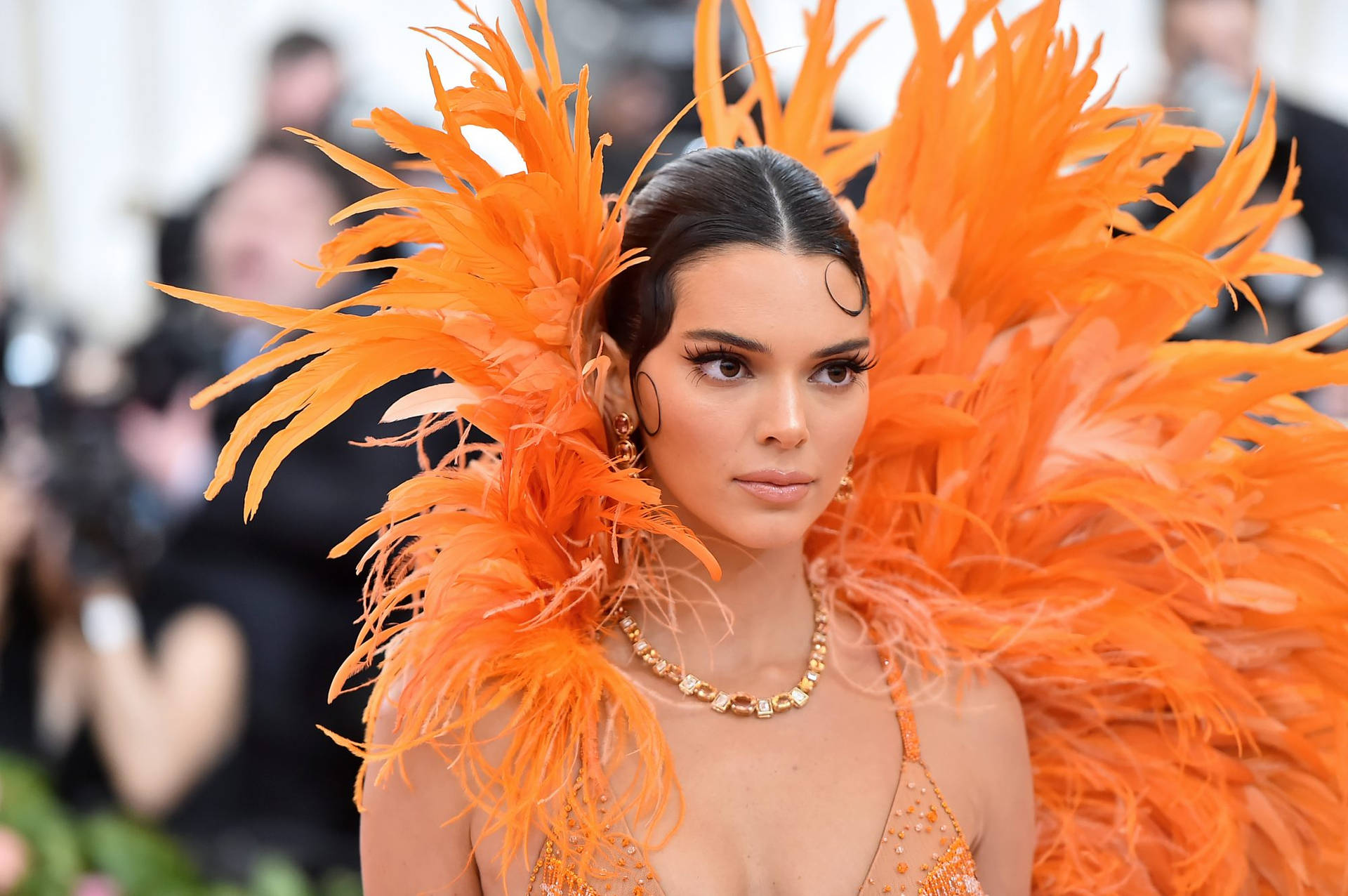 Kendall Jenner 2000X1329 Wallpaper and Background Image