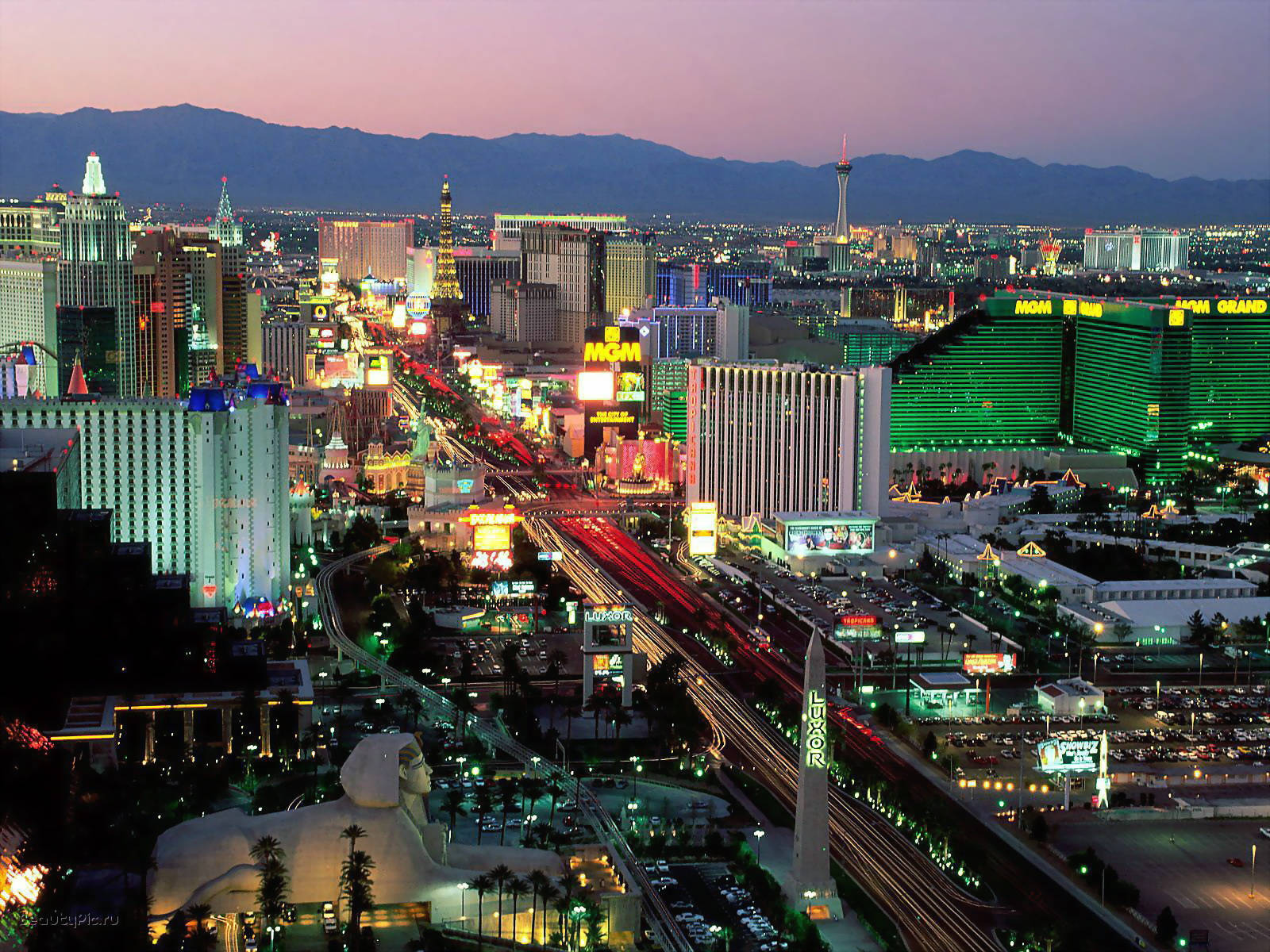 Las Vegas 1600X1200 Wallpaper and Background Image