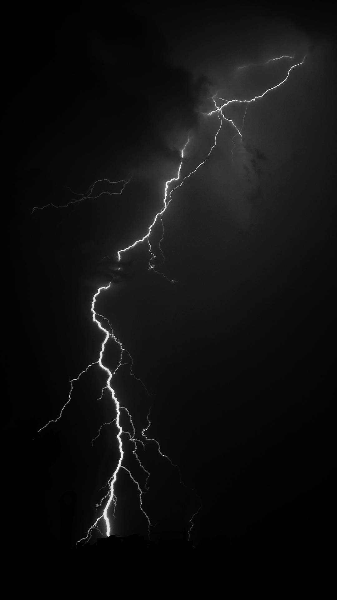 Lightning 1941X3451 Wallpaper and Background Image