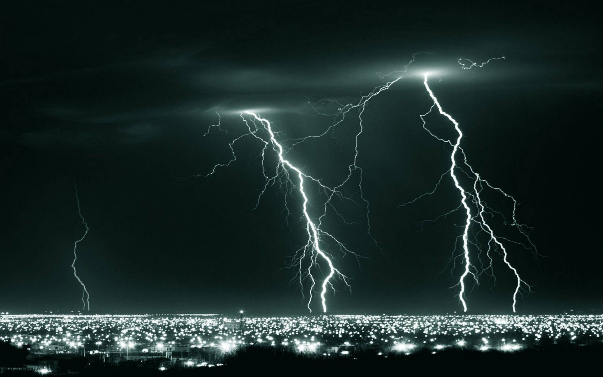 Lightning 2560X1600 Wallpaper and Background Image