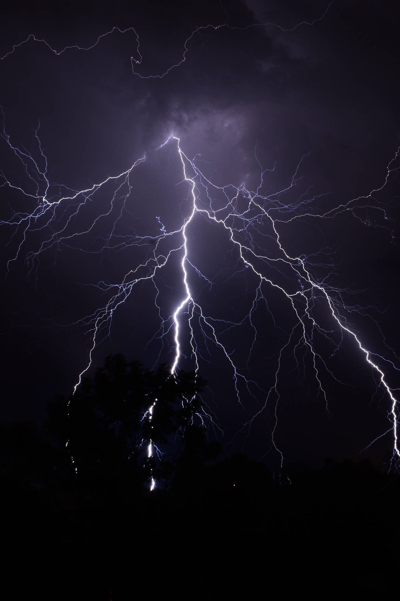Lightning 2667X4000 Wallpaper and Background Image