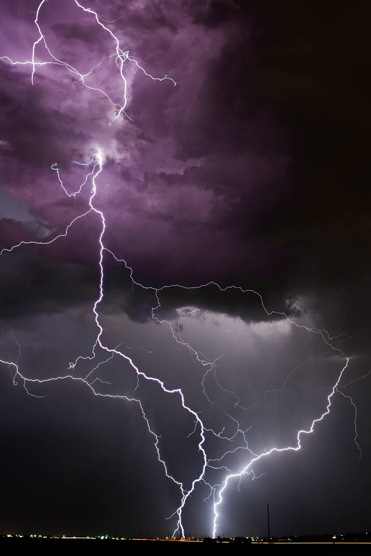 Lightning 3744X5616 Wallpaper and Background Image