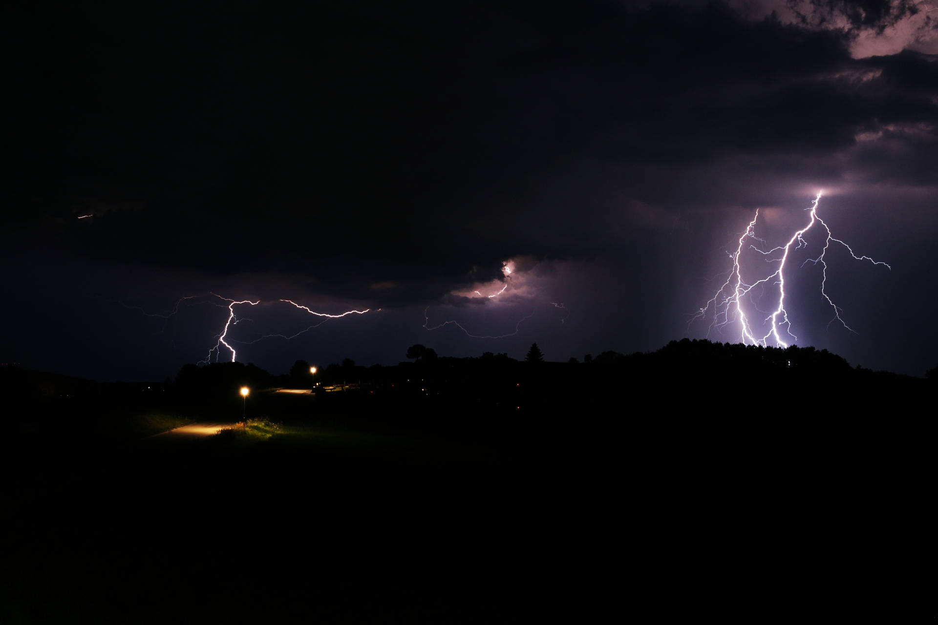 Lightning 5184X3456 Wallpaper and Background Image
