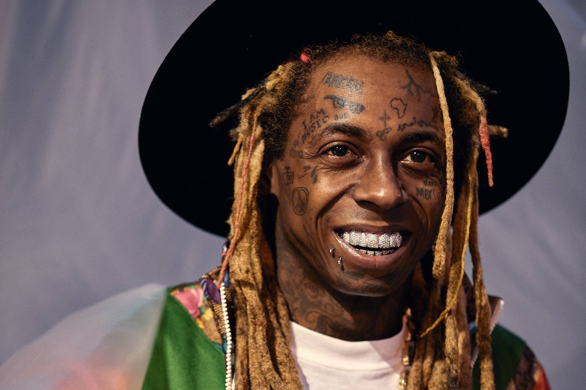 Lil Wayne 2400X1600 Wallpaper and Background Image