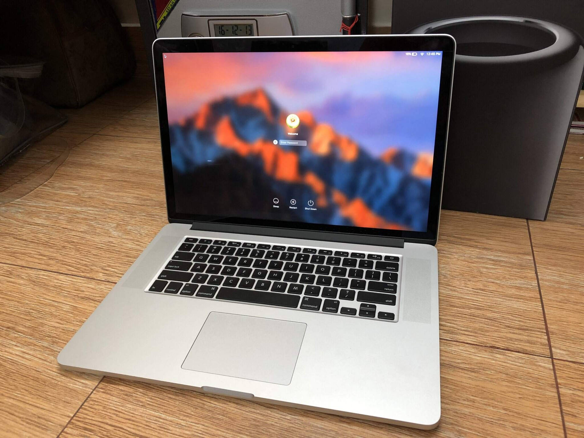 Macbook 2048X1536 Wallpaper and Background Image